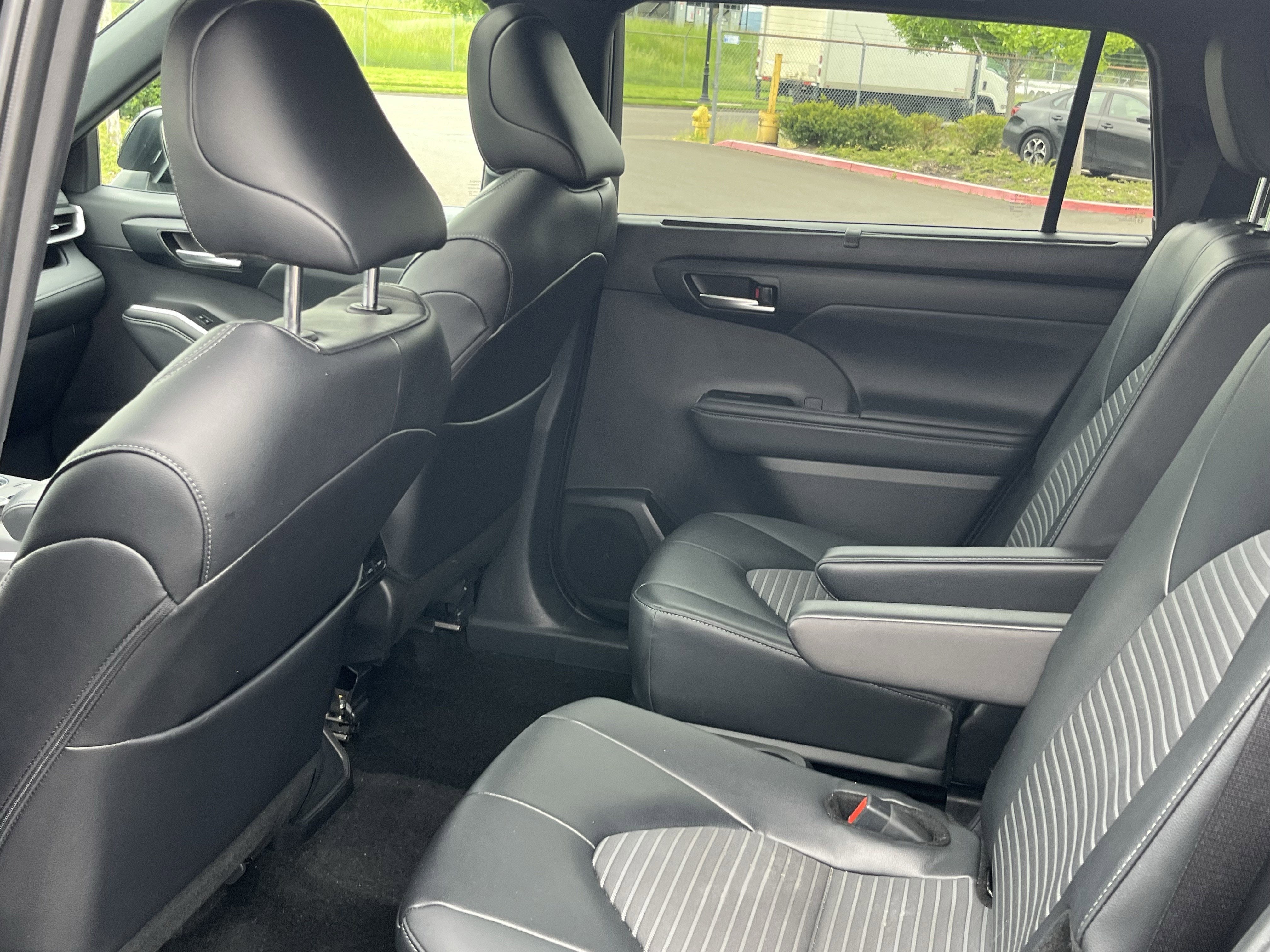 2025 Toyota Highlander LE