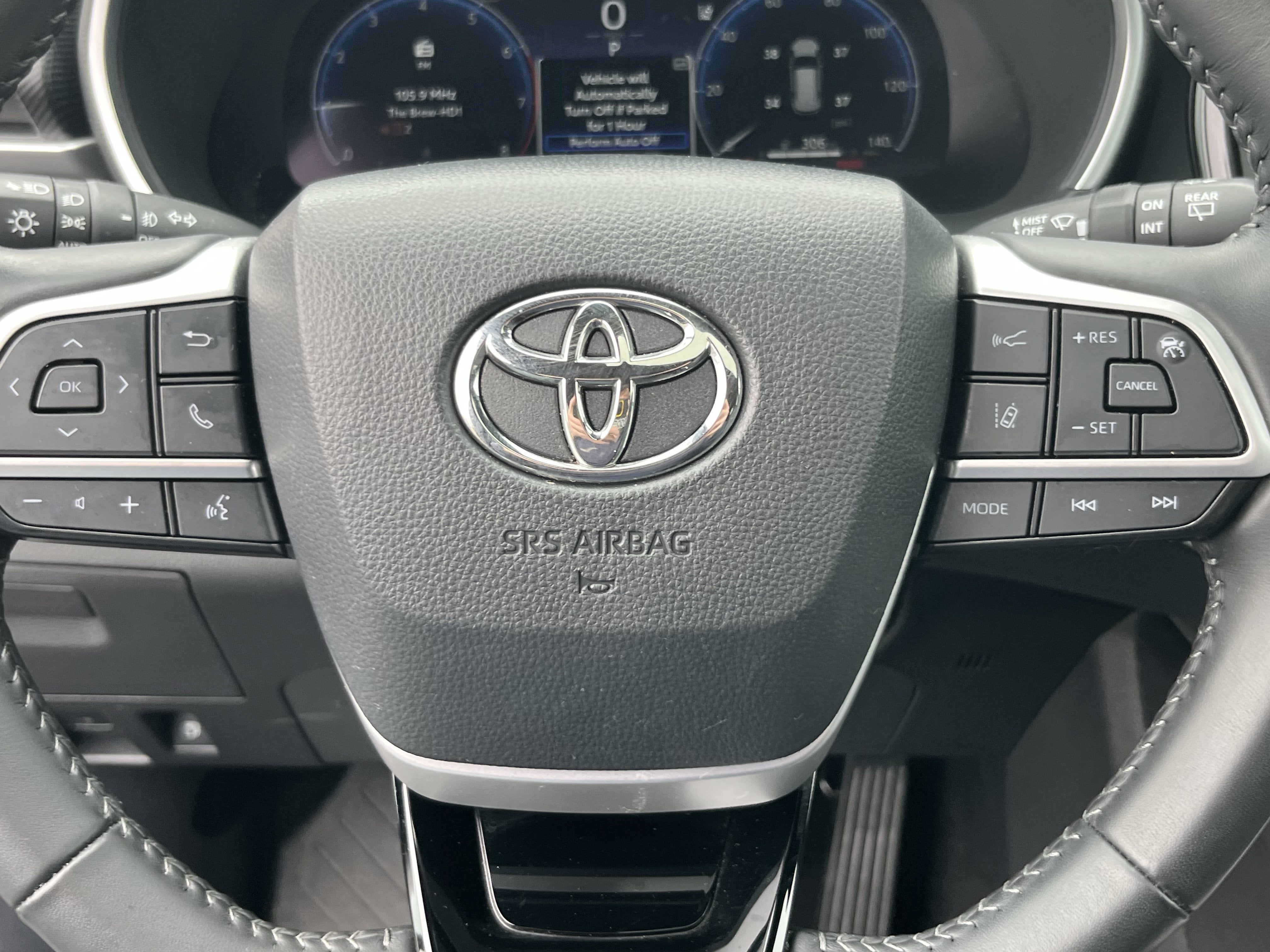2025 Toyota Highlander LE