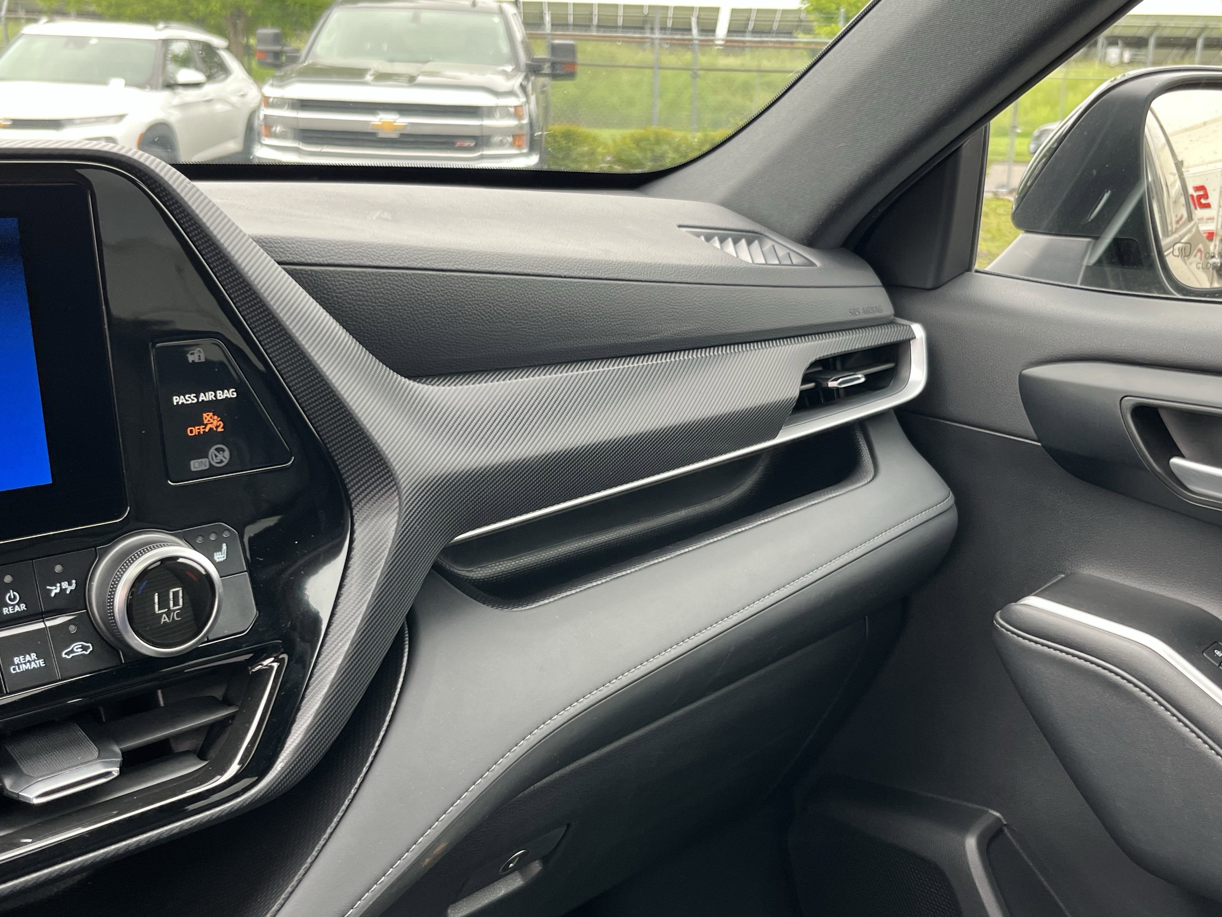 2025 Toyota Highlander LE