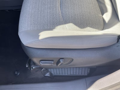 2022 Toyota Sienna LE