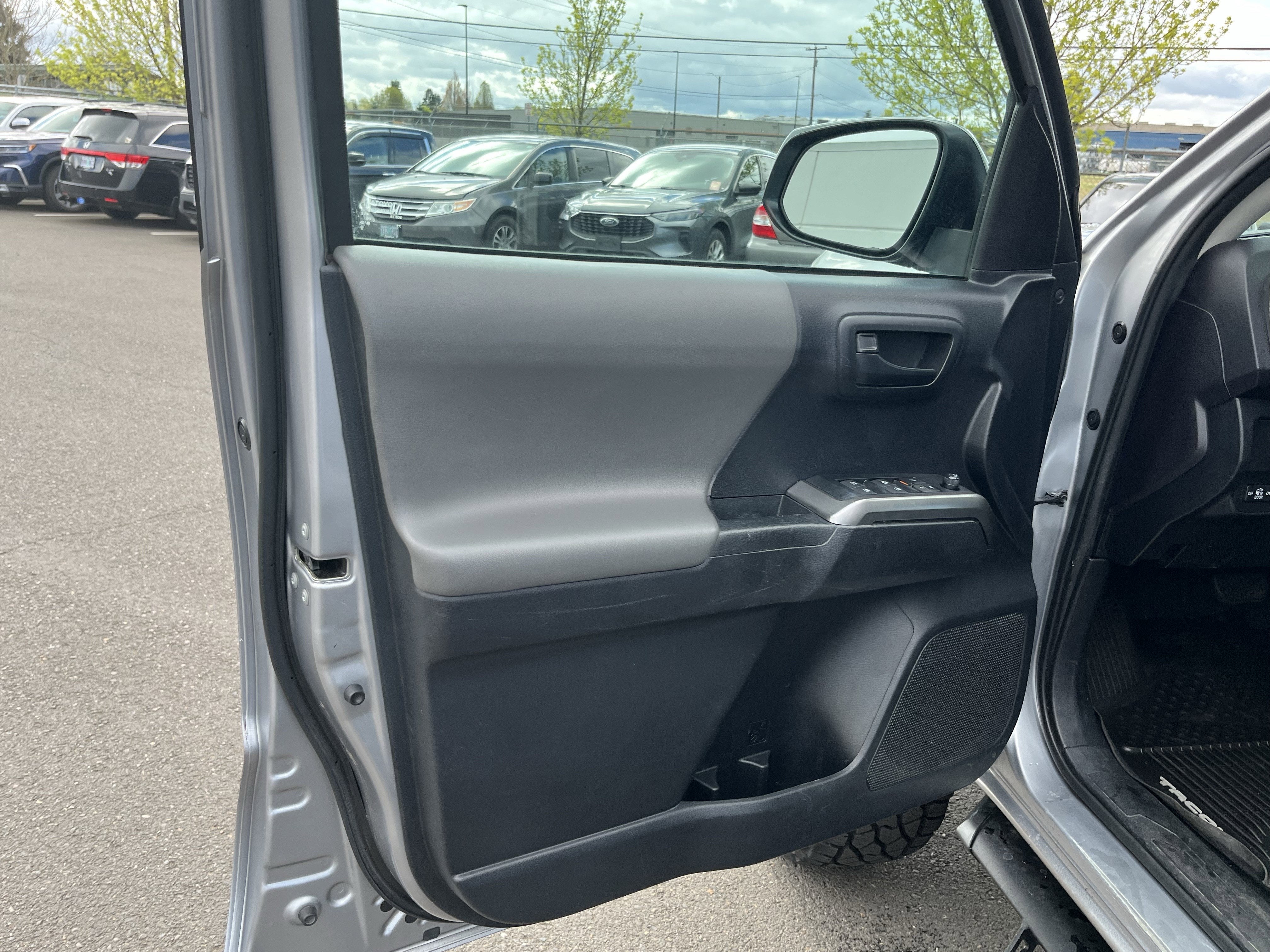 2020 Toyota Tacoma SR5