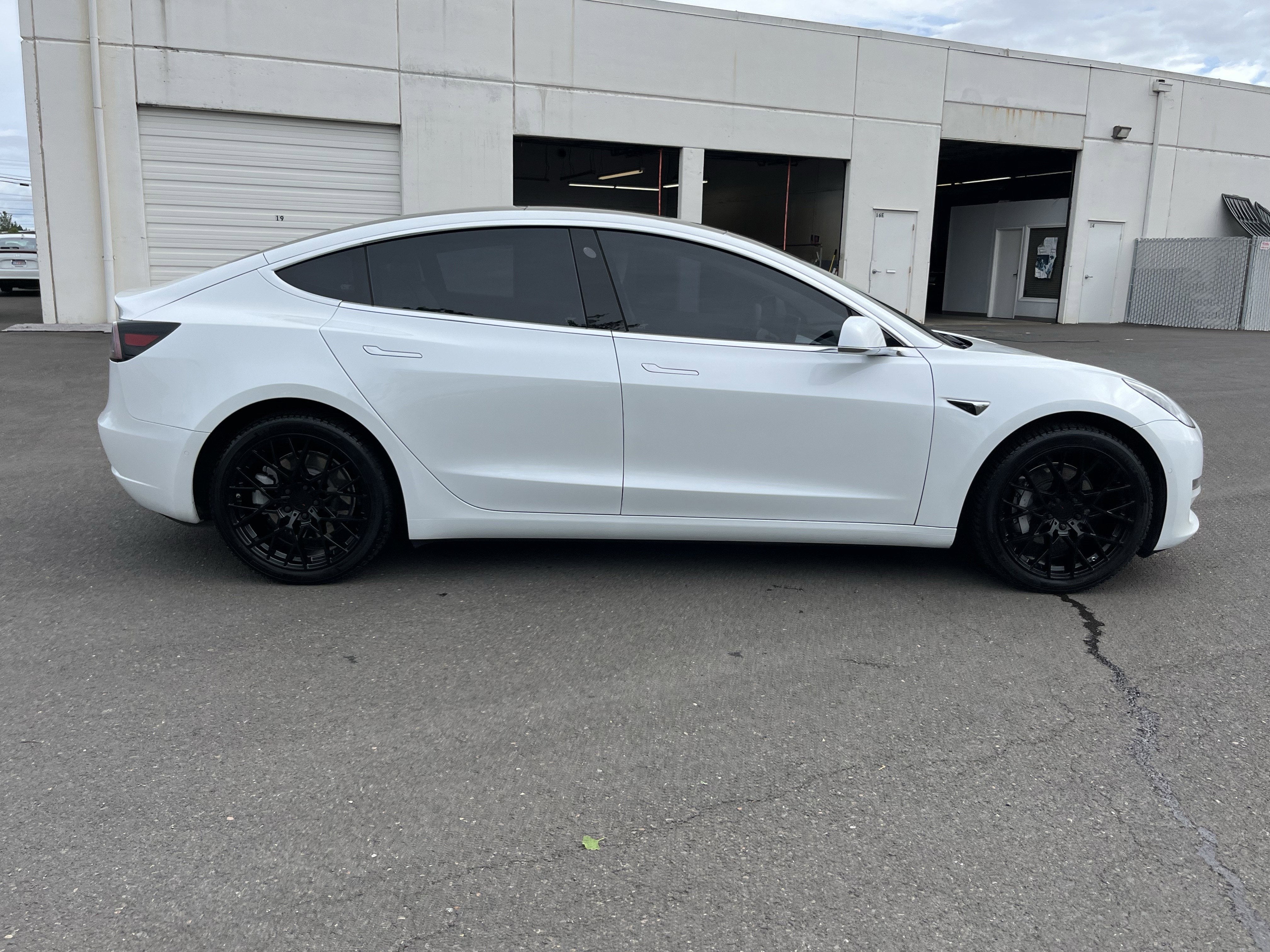 2019 Tesla Model 3 Mid Range