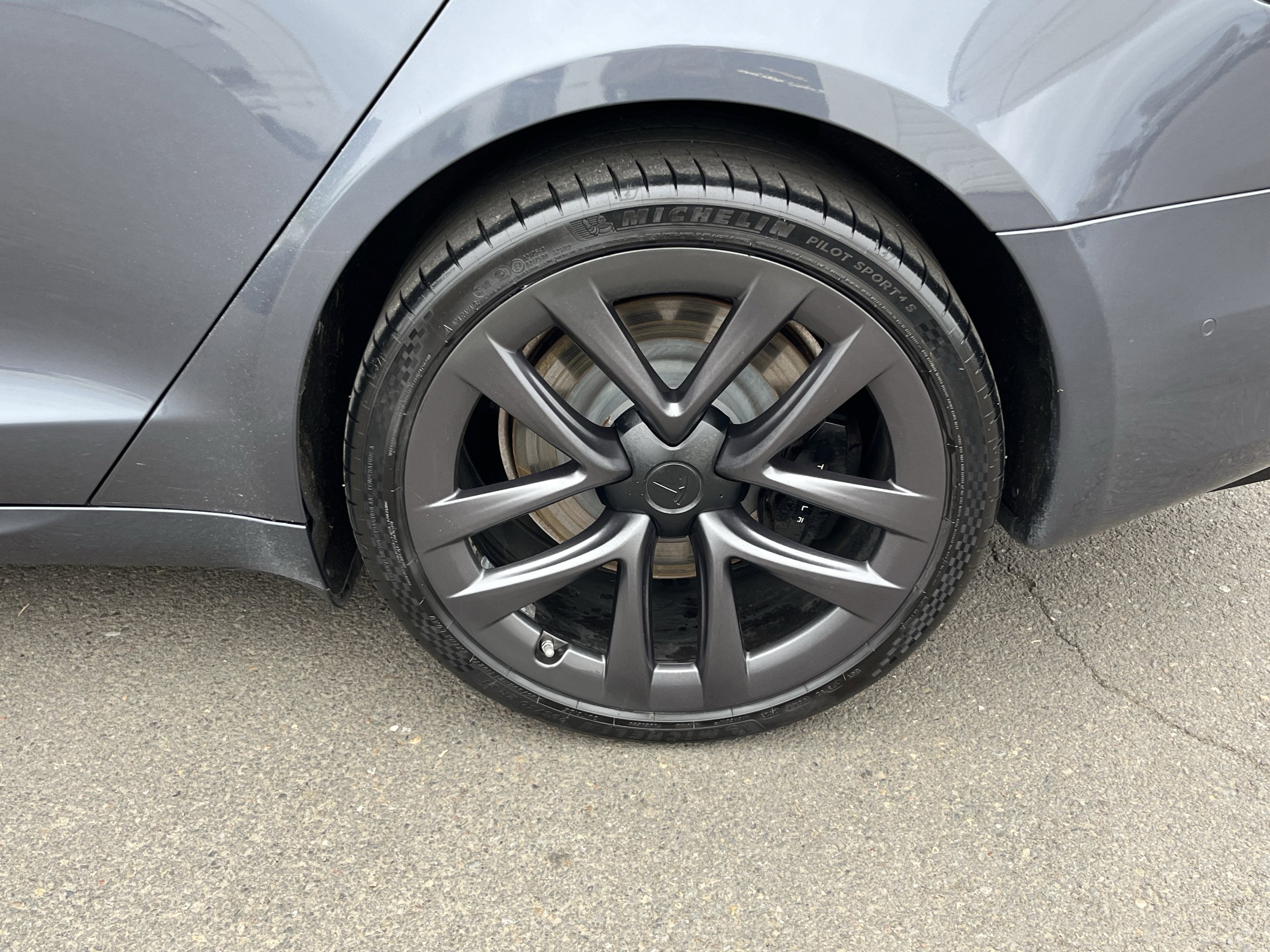 2022 Tesla Model S Base