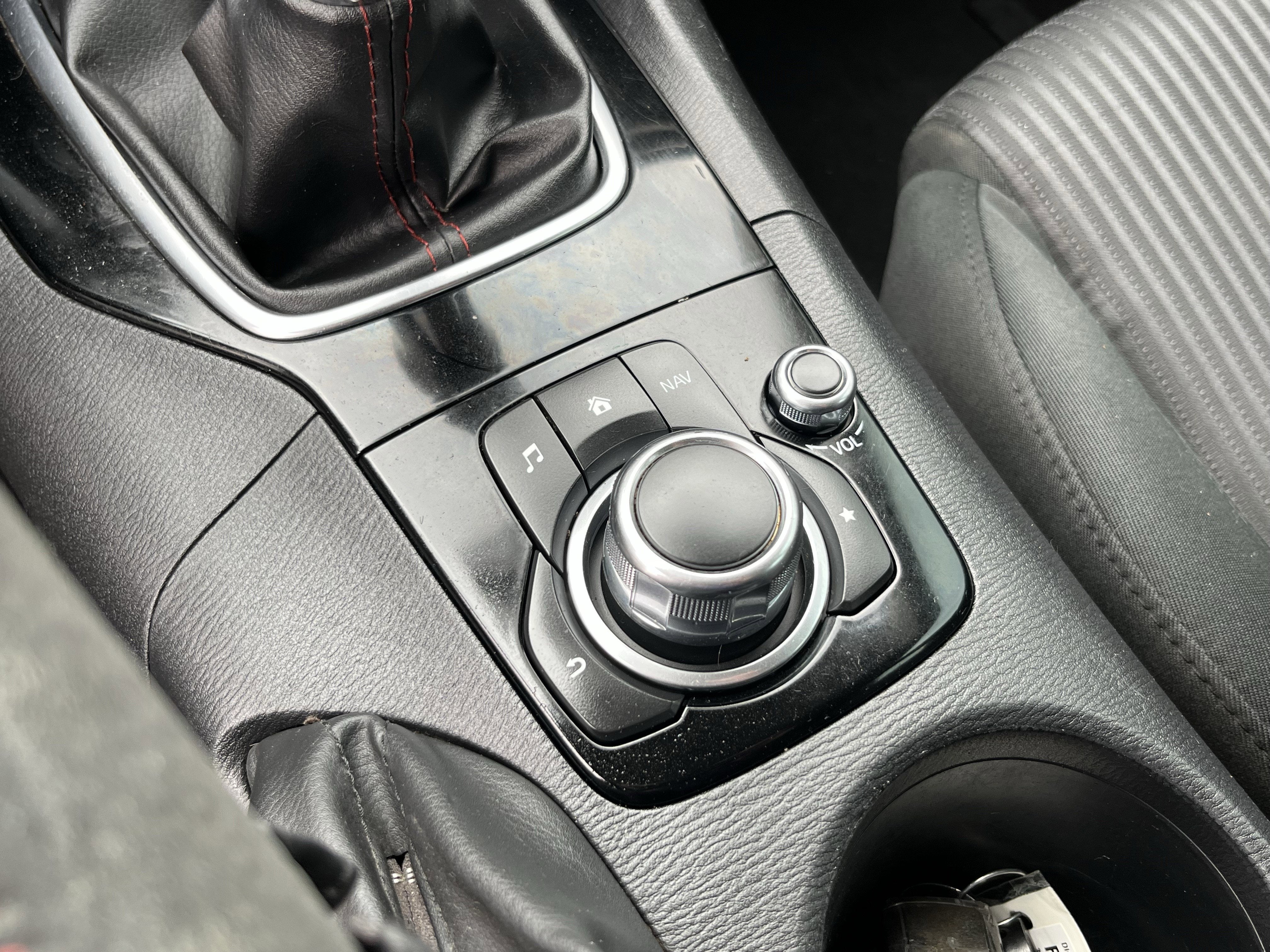 2015 Mazda Mazda3 i Touring