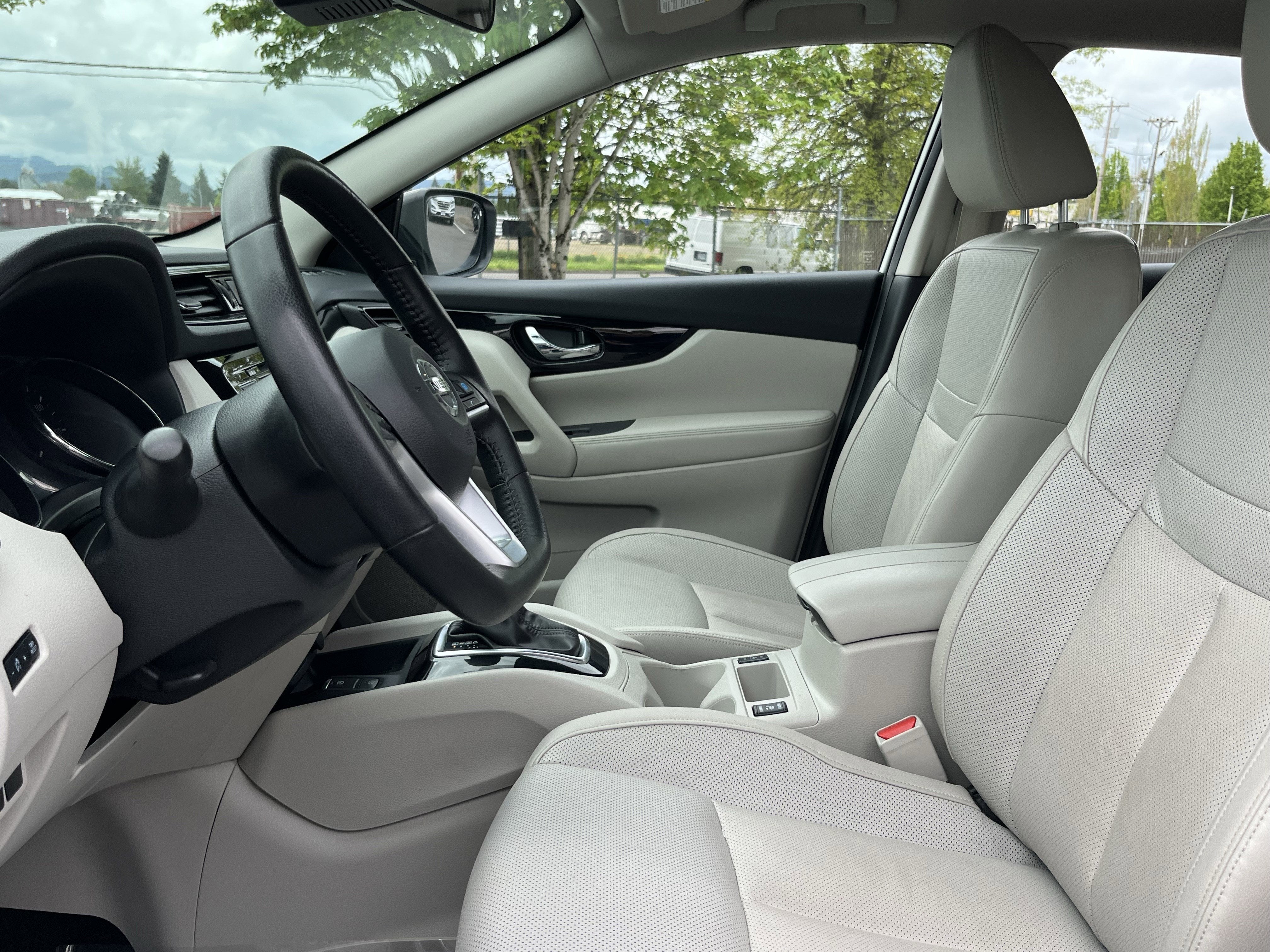 2022 Nissan Rogue Sport SL