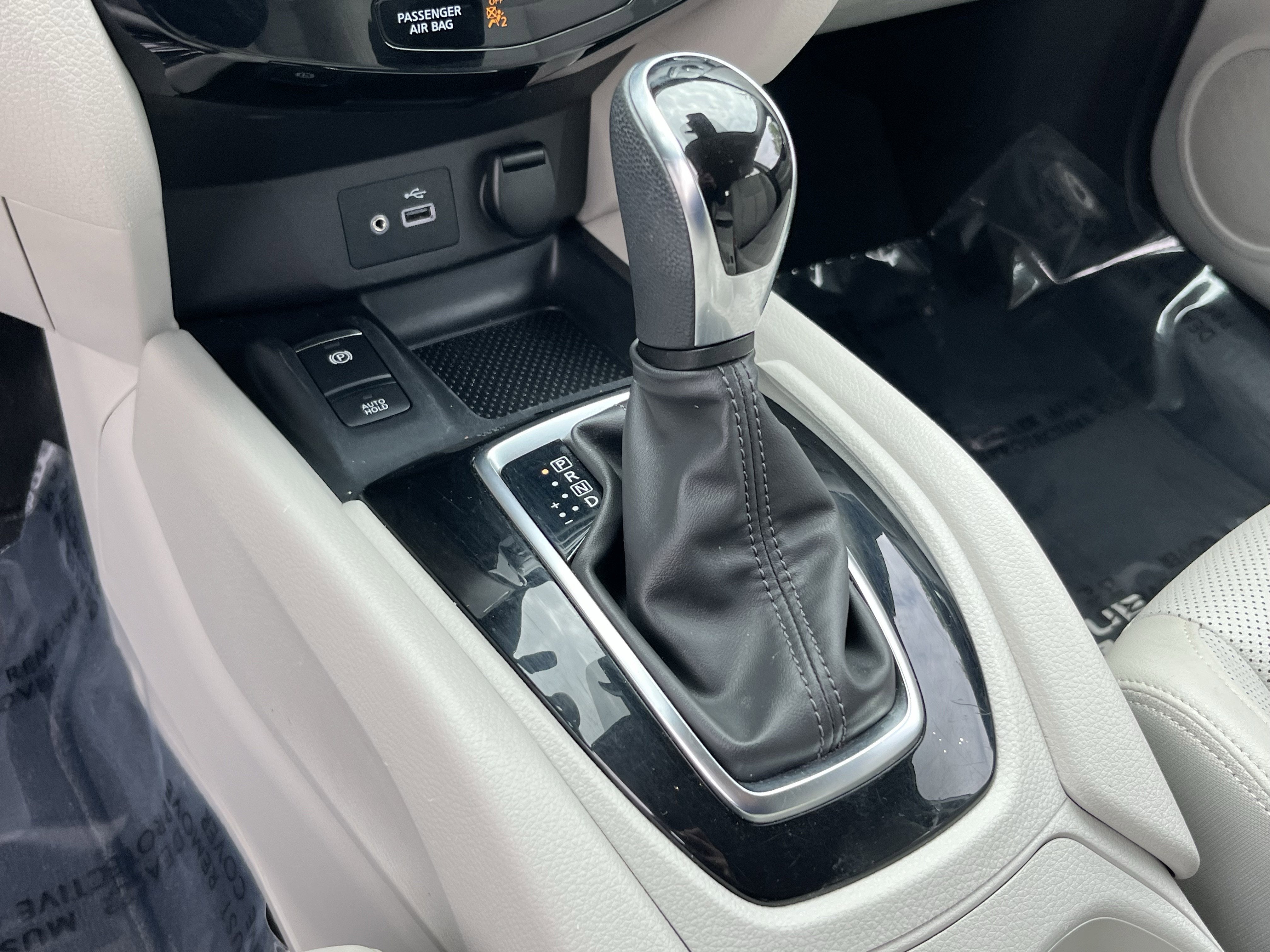 2022 Nissan Rogue Sport SL