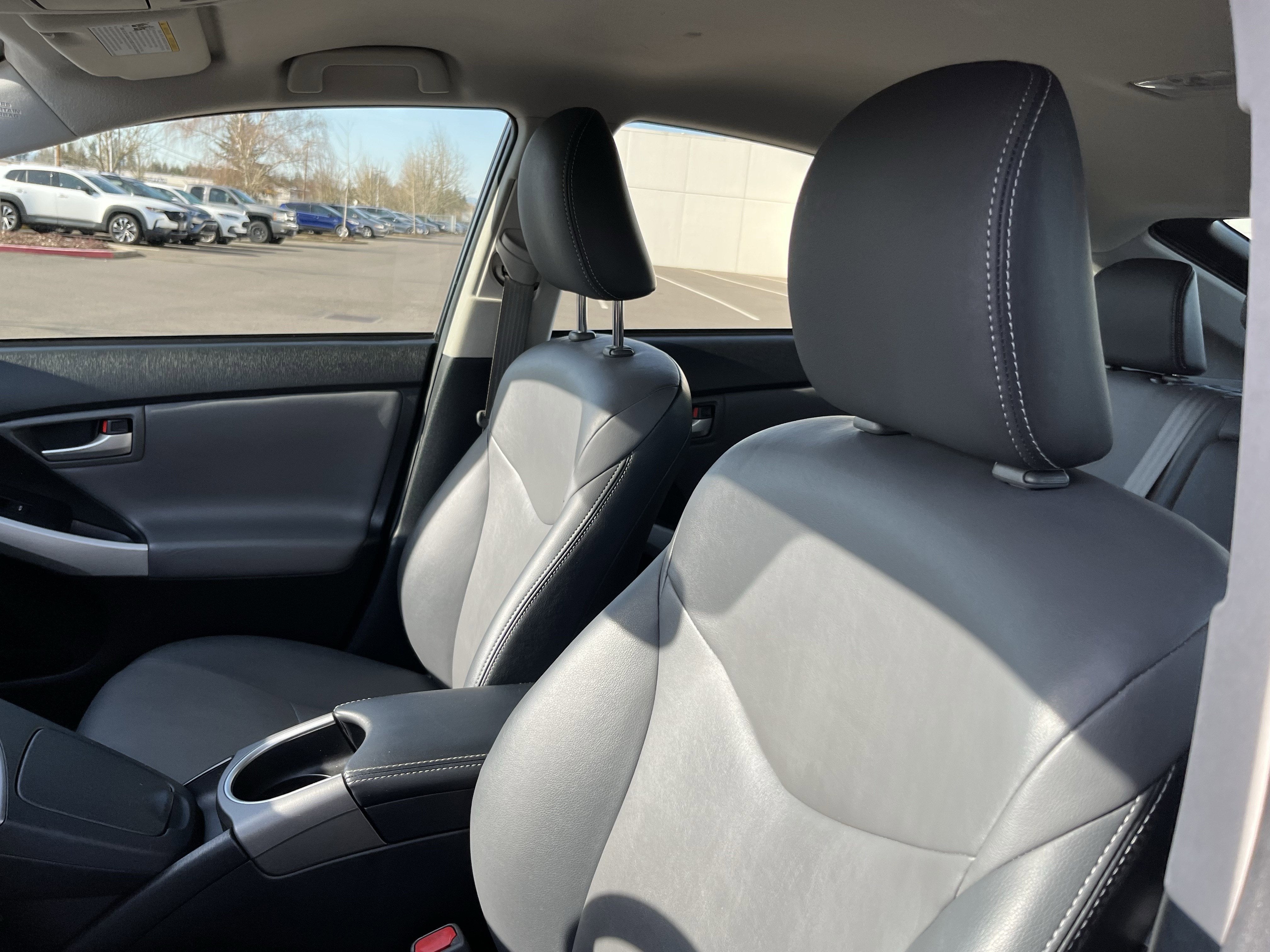 2014 Toyota Prius Plug-In Advanced