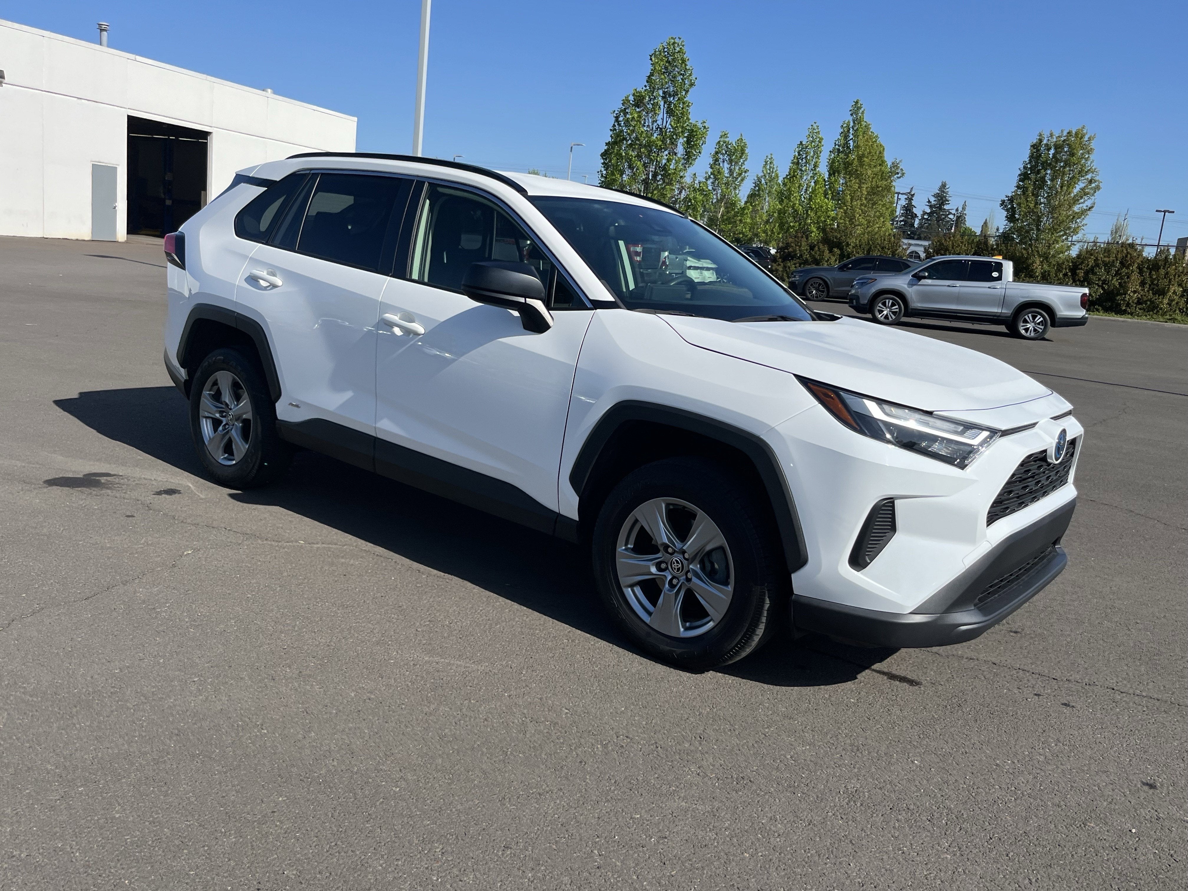 2024 Toyota RAV4 Hybrid LE