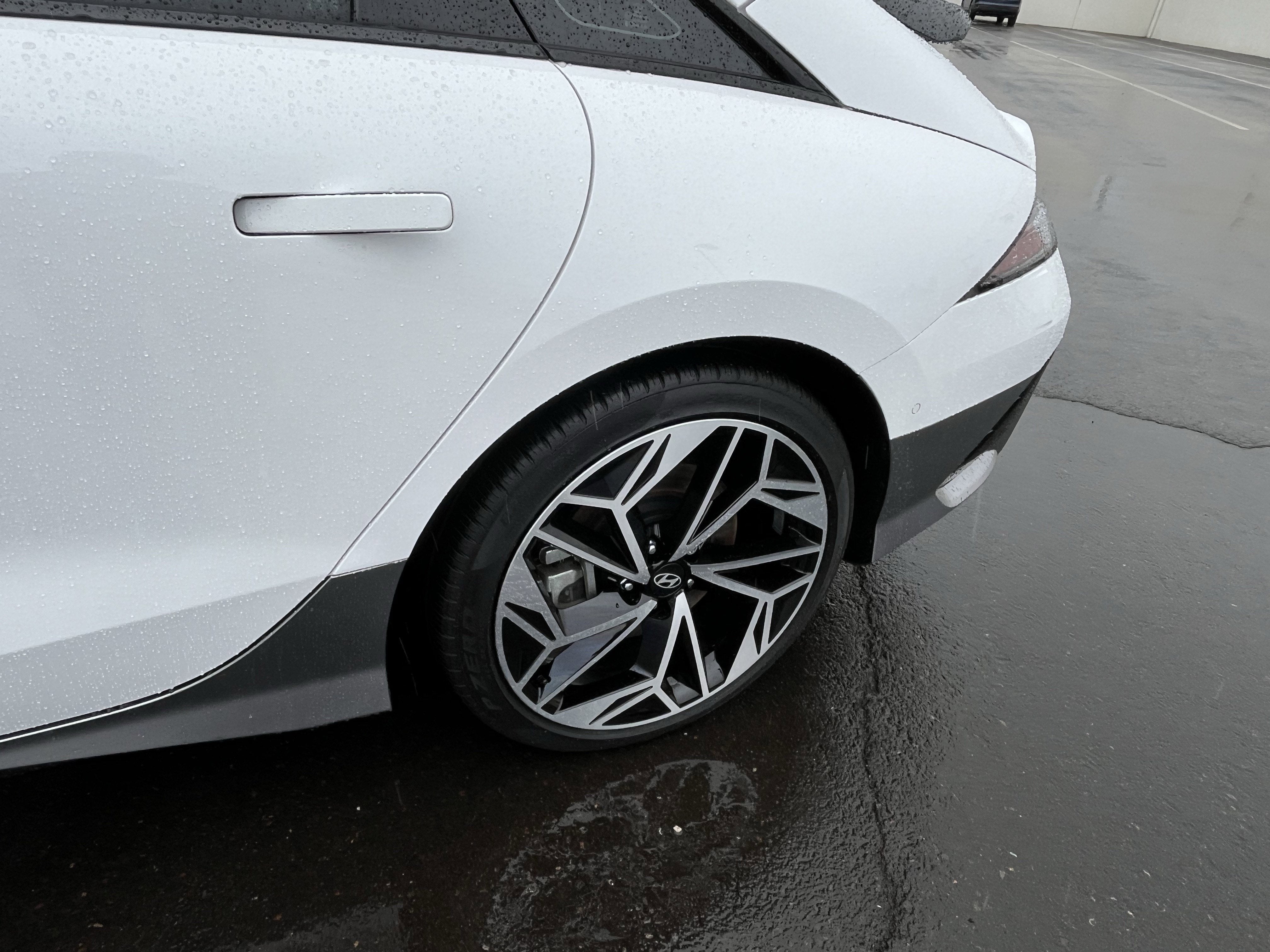 2024 Hyundai IONIQ 6 Limited