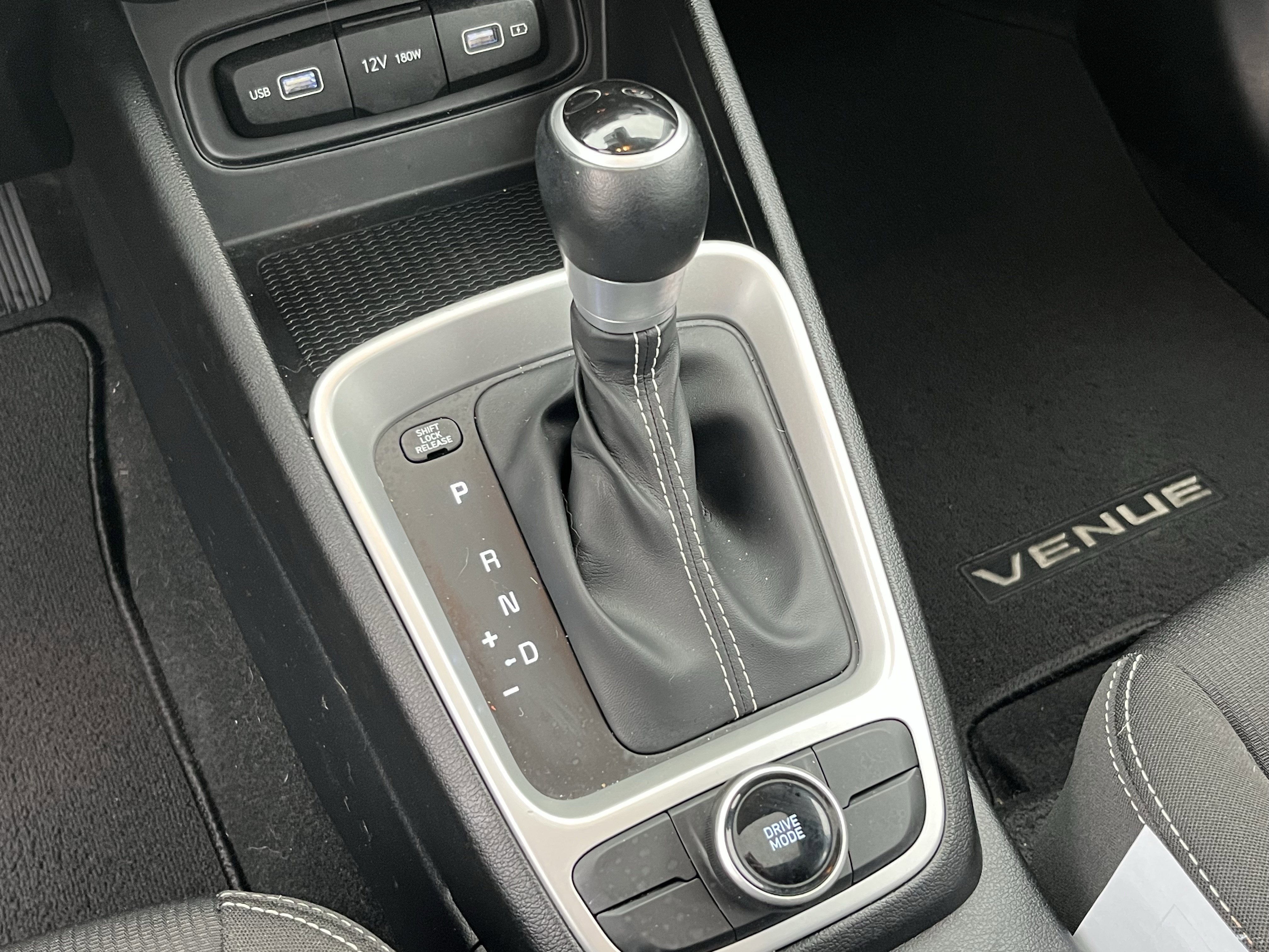 2022 Hyundai Venue SEL