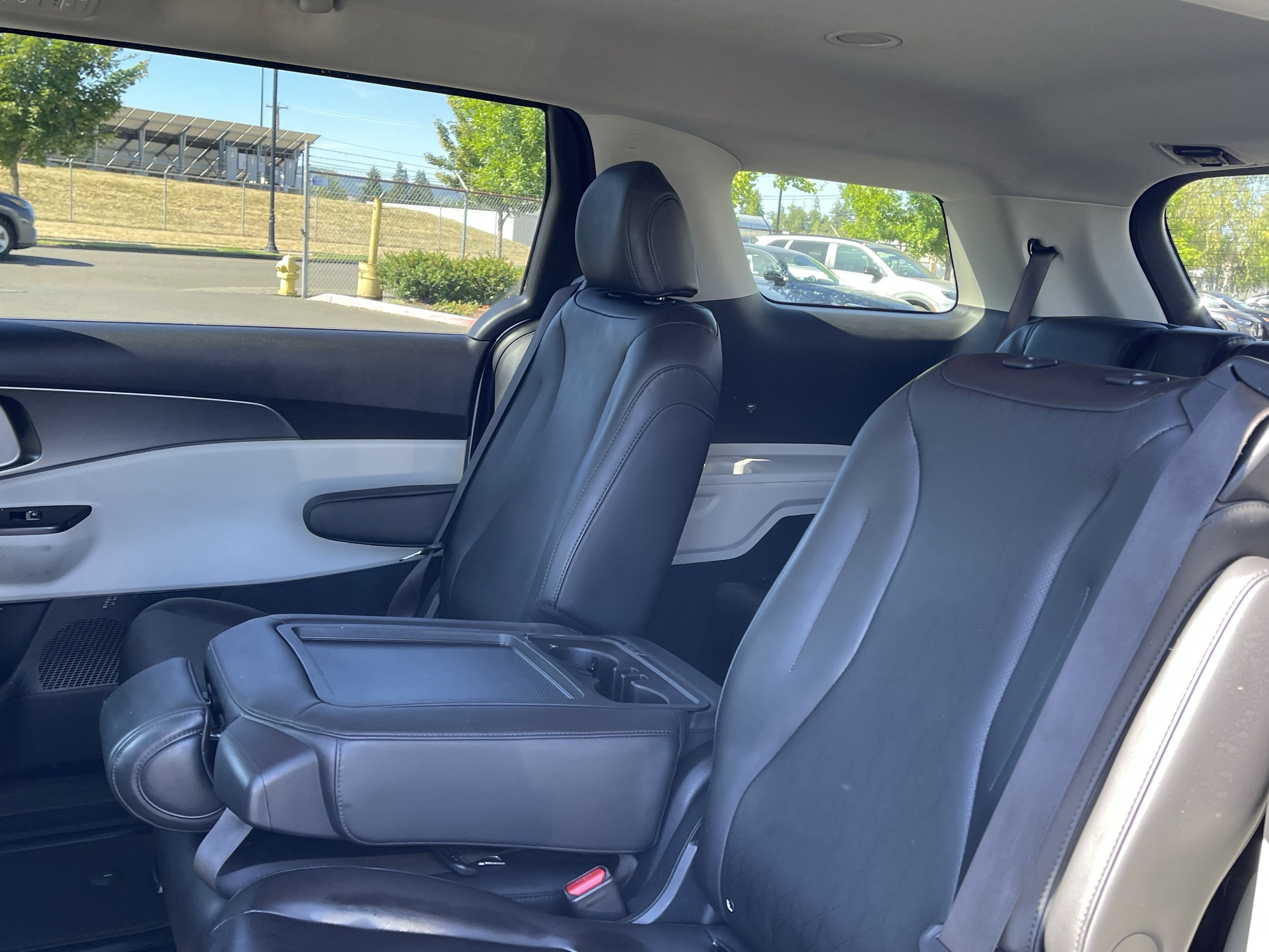 2022 Kia Carnival LXS