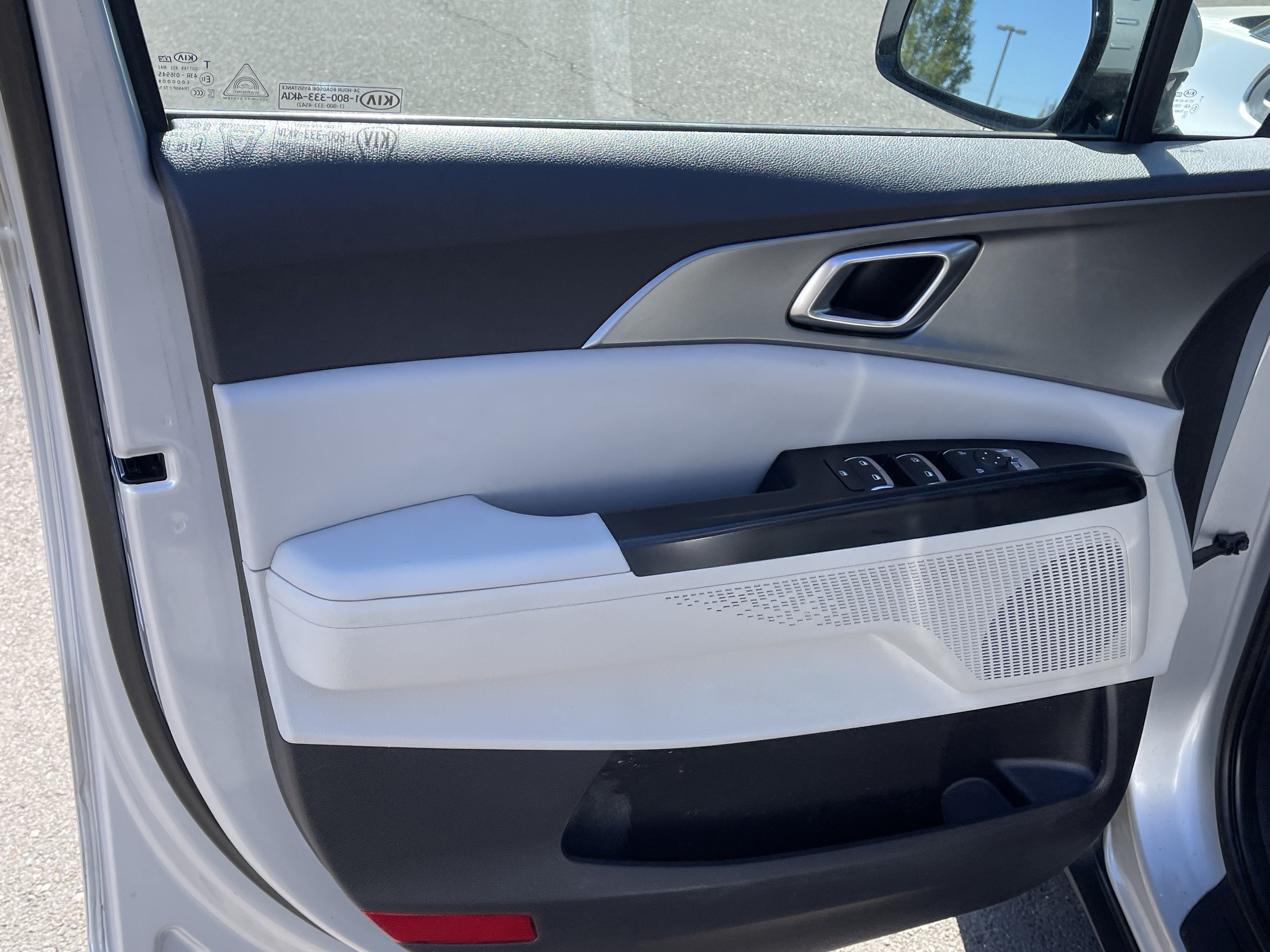 2022 Kia Carnival LXS