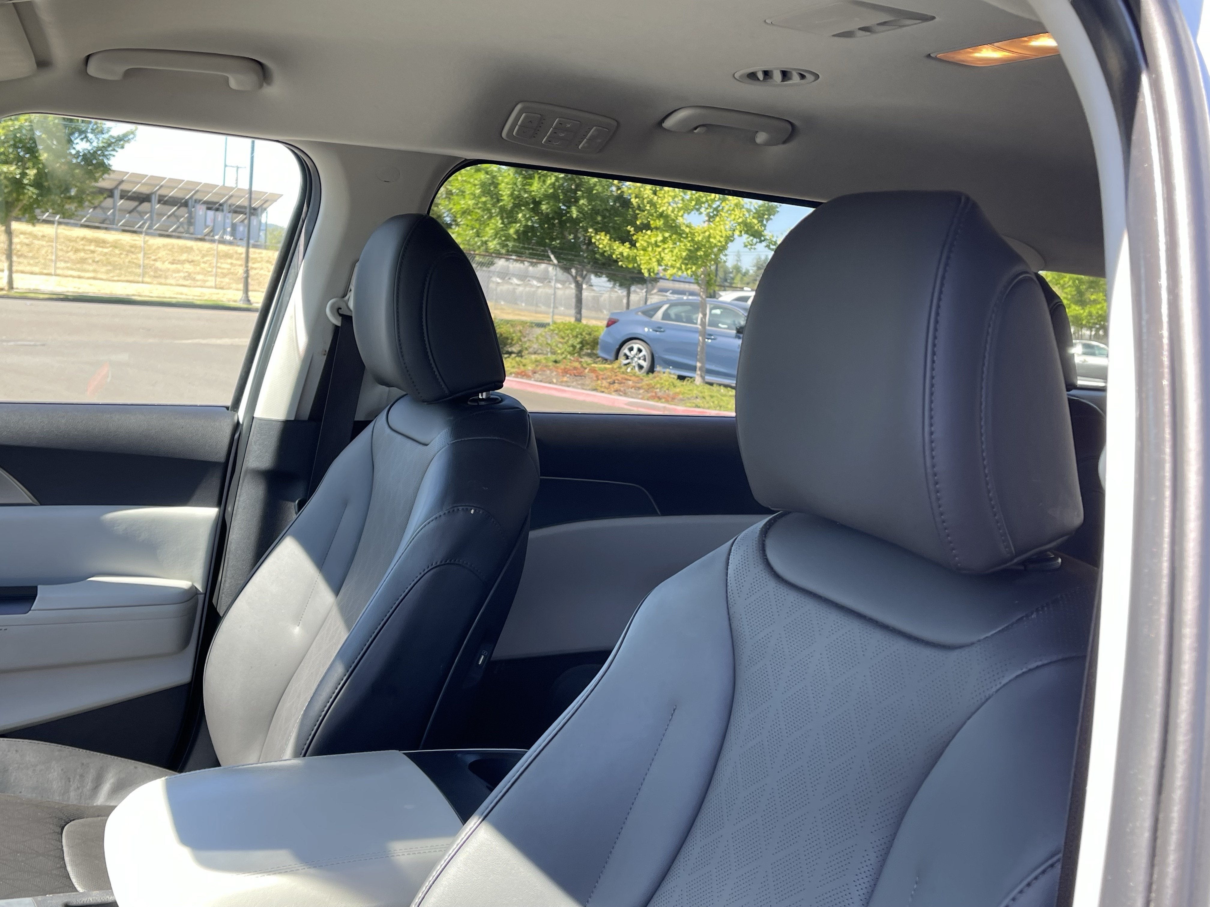 2022 Kia Carnival LXS