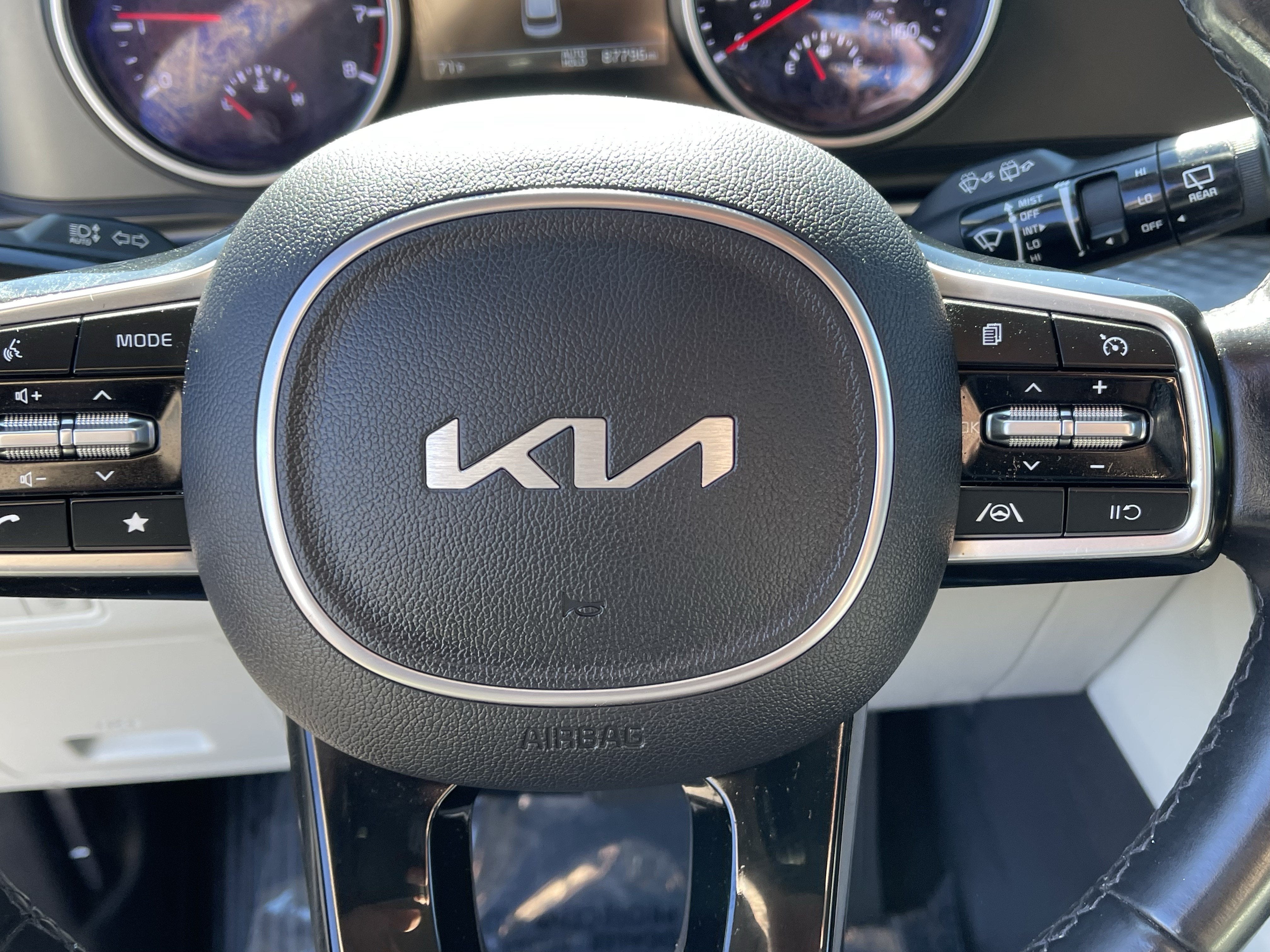 2022 Kia Carnival LXS