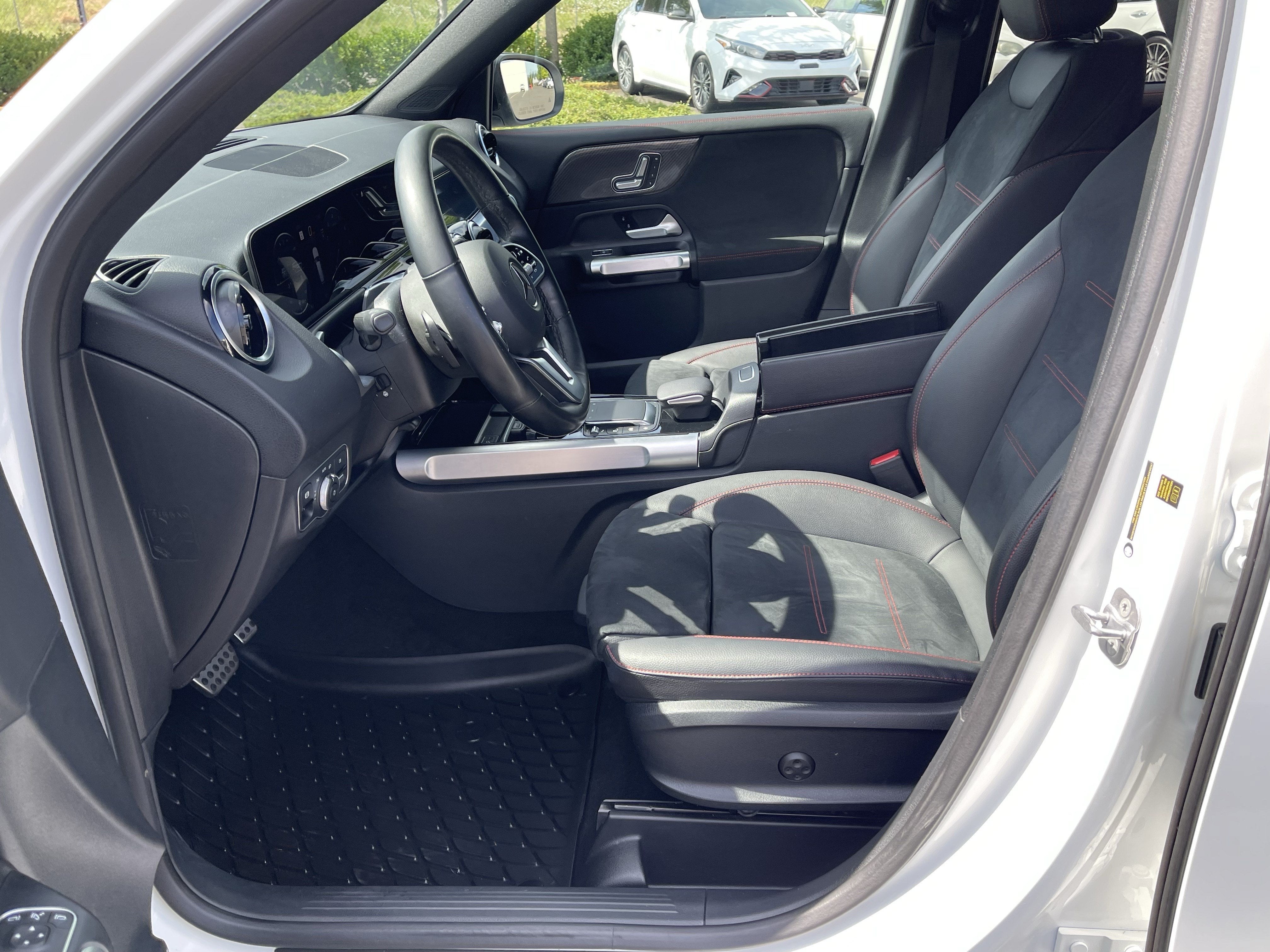 2023 Mercedes-Benz GLB GLB 250