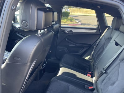2017 Porsche Macan Base