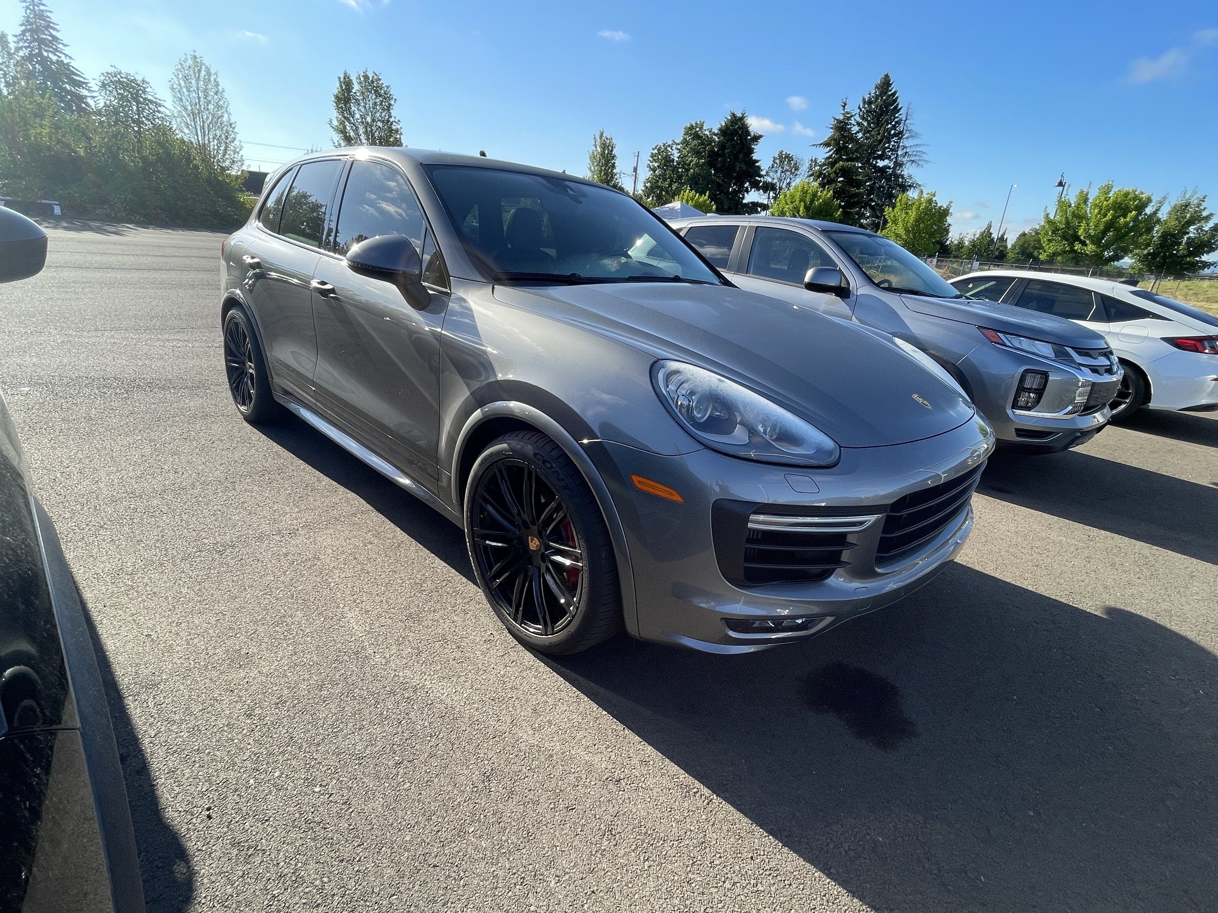 2016 Porsche Cayenne GTS