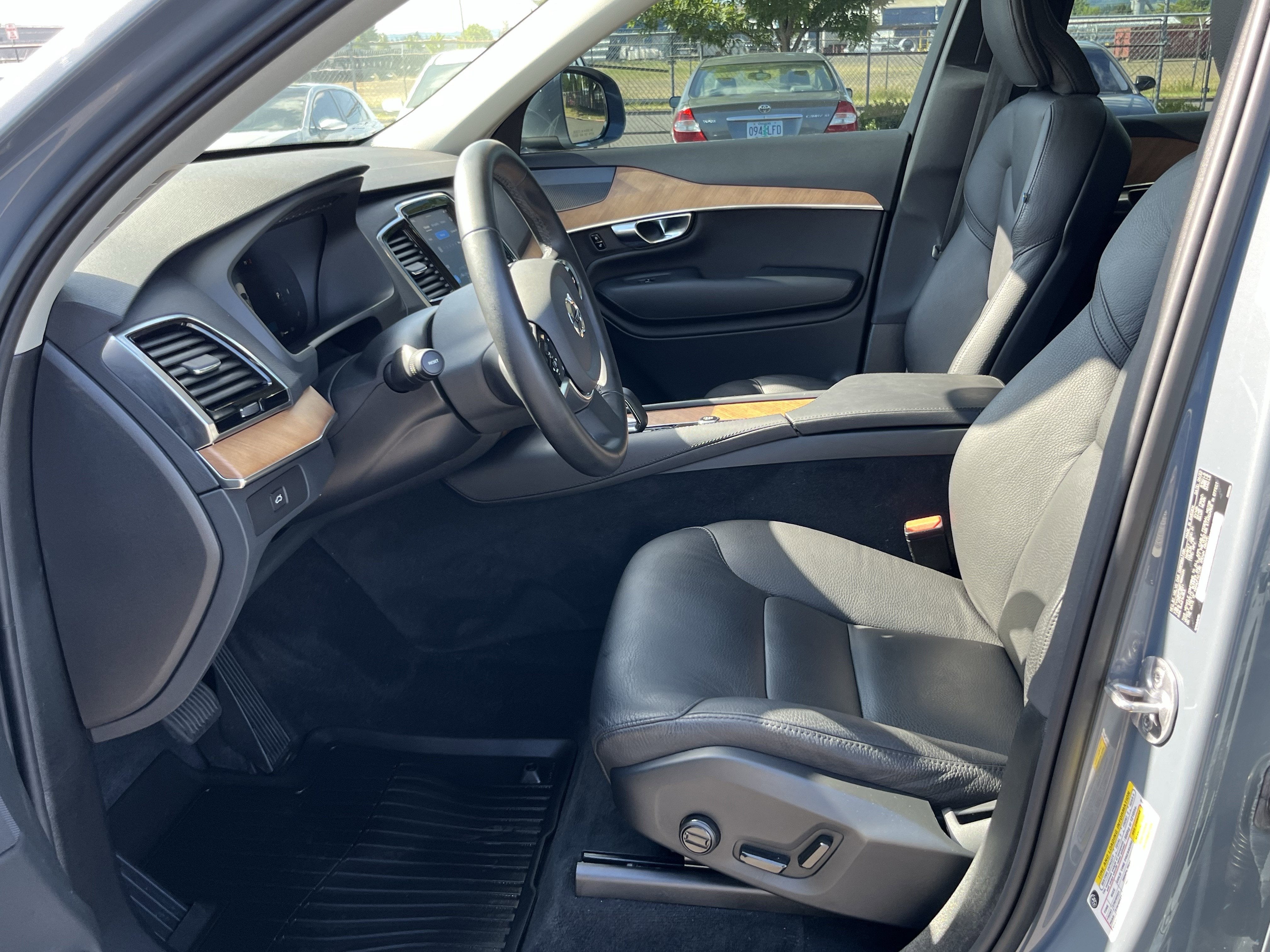 2023 Volvo XC90 Plus