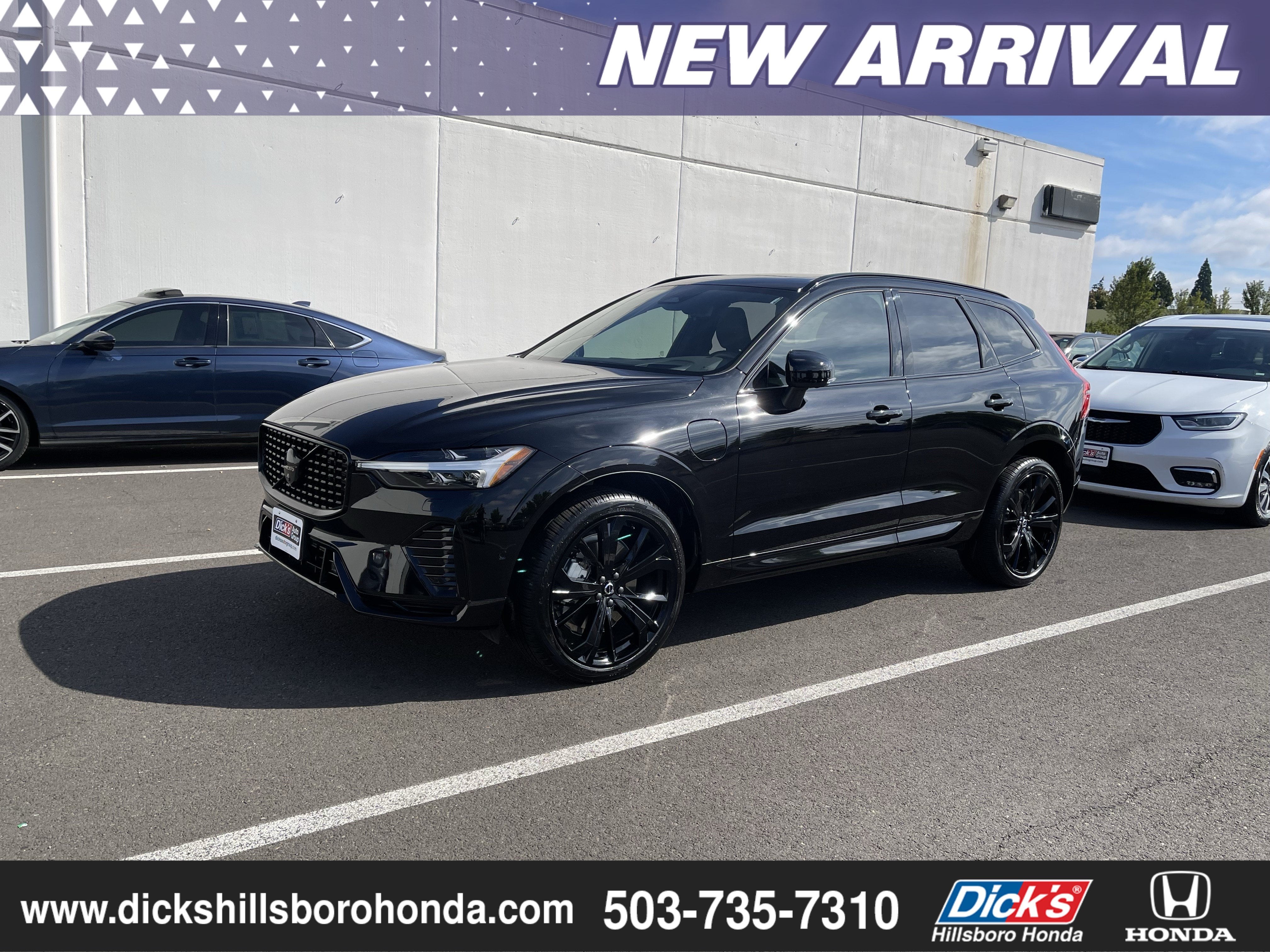 2025 Volvo XC60 Plug-In Hybrid Ultra Black Edition
