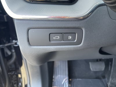 2025 Volvo XC60 Plug-In Hybrid Ultra Black Edition