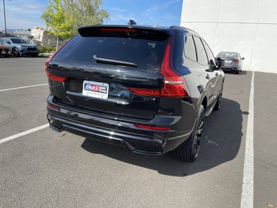 2025 Volvo XC60 Plug-In Hybrid Ultra Black Edition