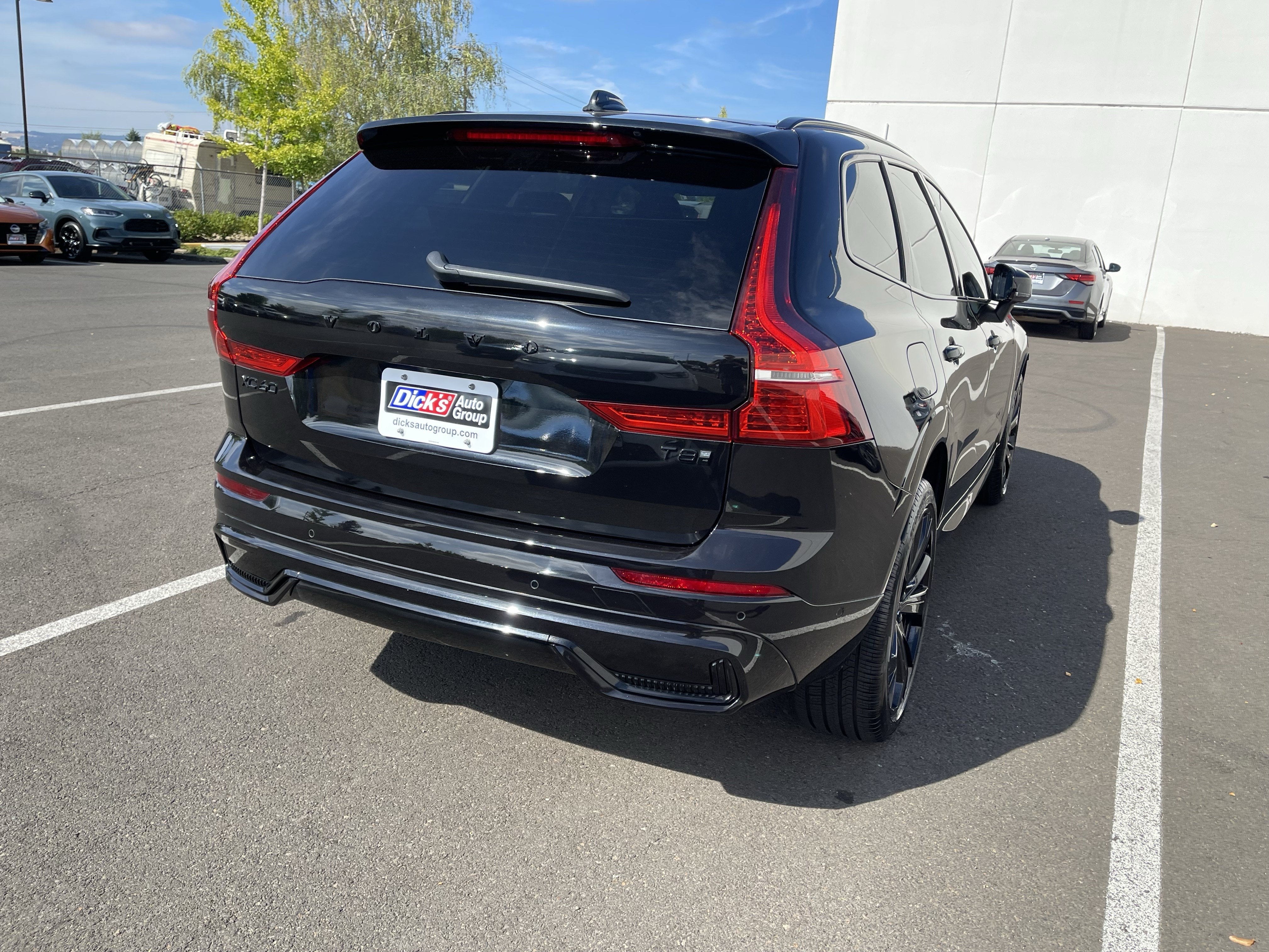 2025 Volvo XC60 Plug-In Hybrid Ultra Black Edition