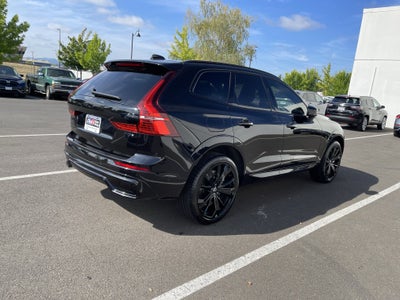 2025 Volvo XC60 Plug-In Hybrid Ultra Black Edition