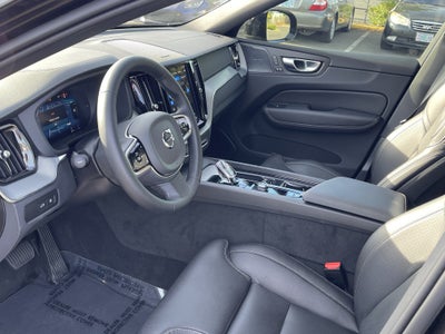 2025 Volvo XC60 Plug-In Hybrid Ultra Black Edition