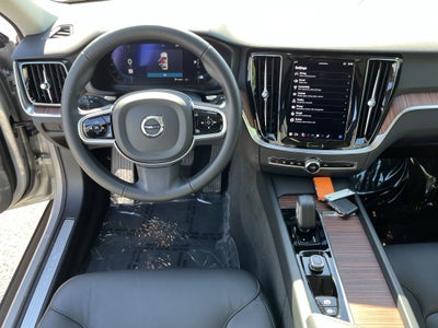 2025 Volvo V60 Cross Country Plus
