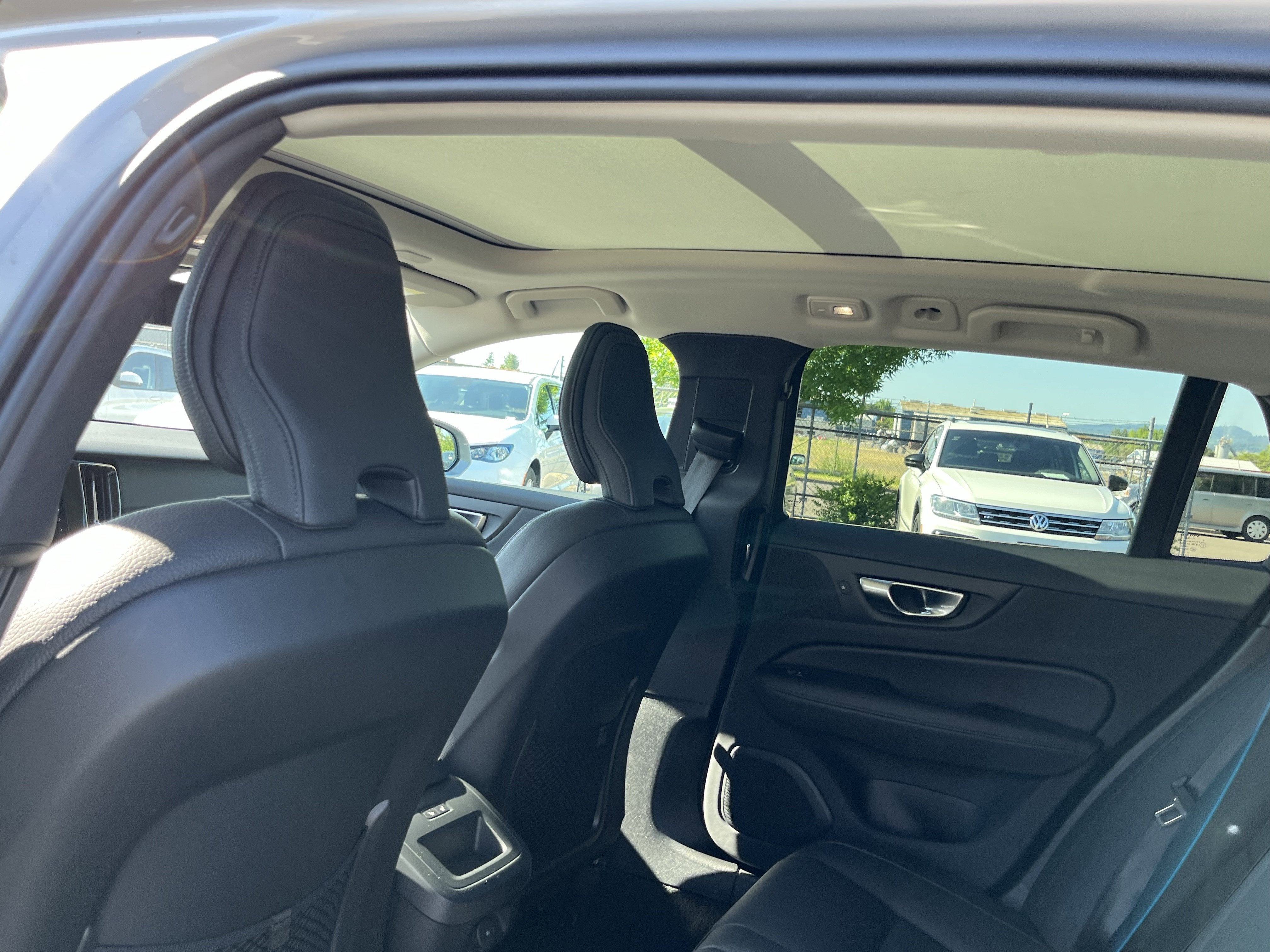 2025 Volvo V60 Cross Country Plus