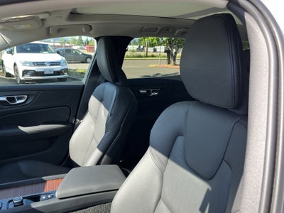 2025 Volvo V60 Cross Country Plus