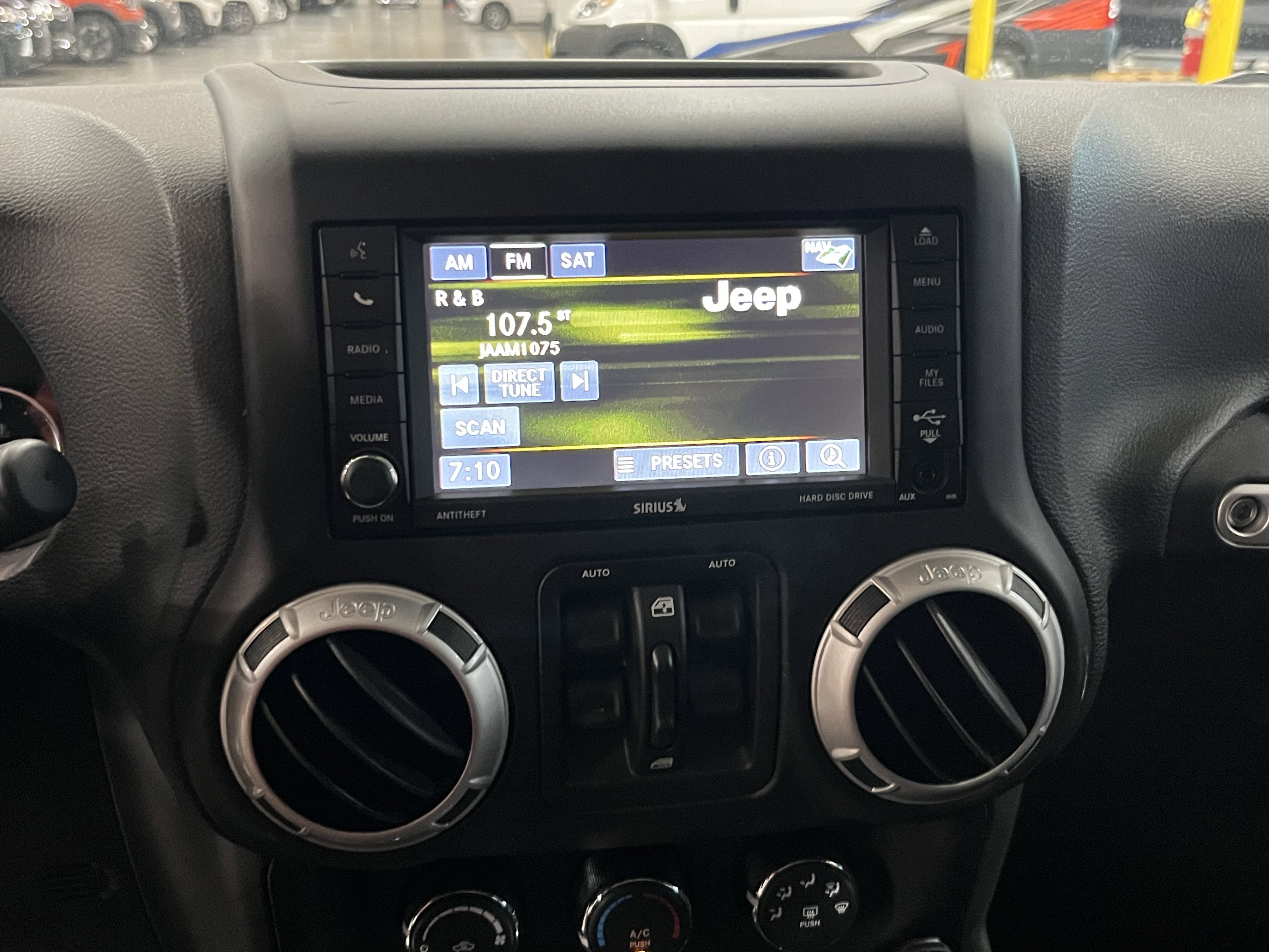 2015 Jeep Wrangler Unlimited Sahara