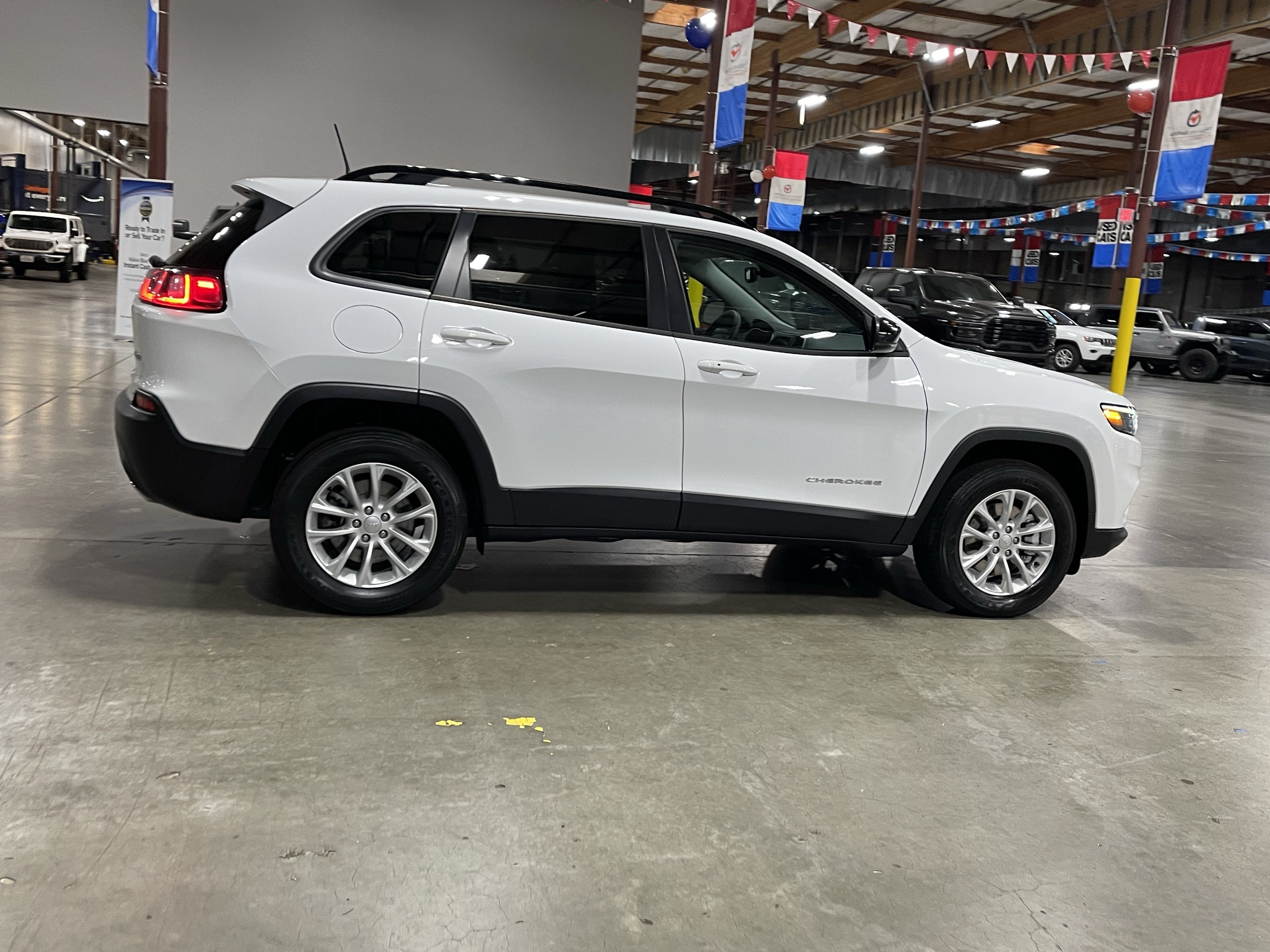 2022 Jeep Cherokee Latitude Lux