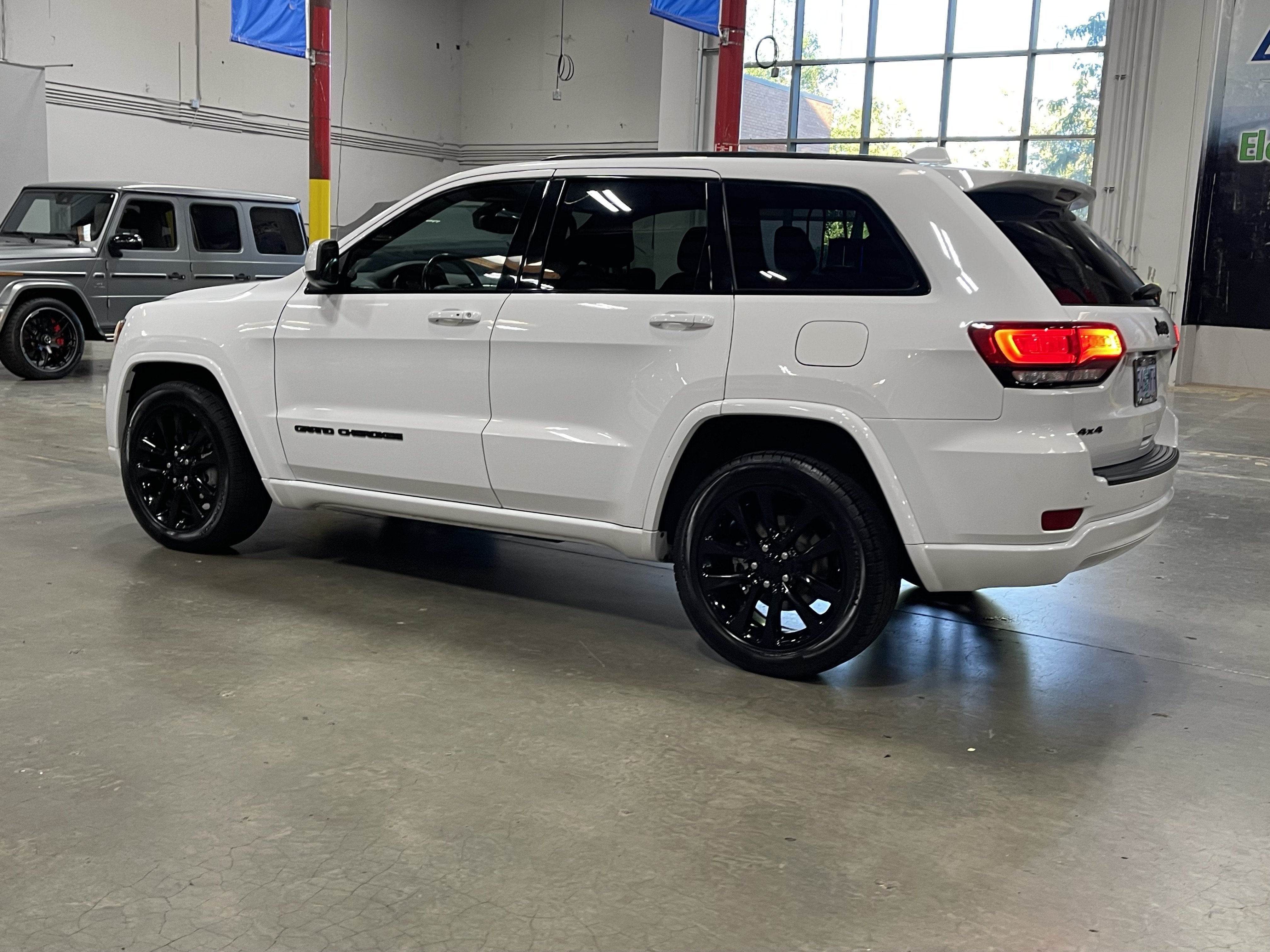 2020 Jeep Grand Cherokee Altitude