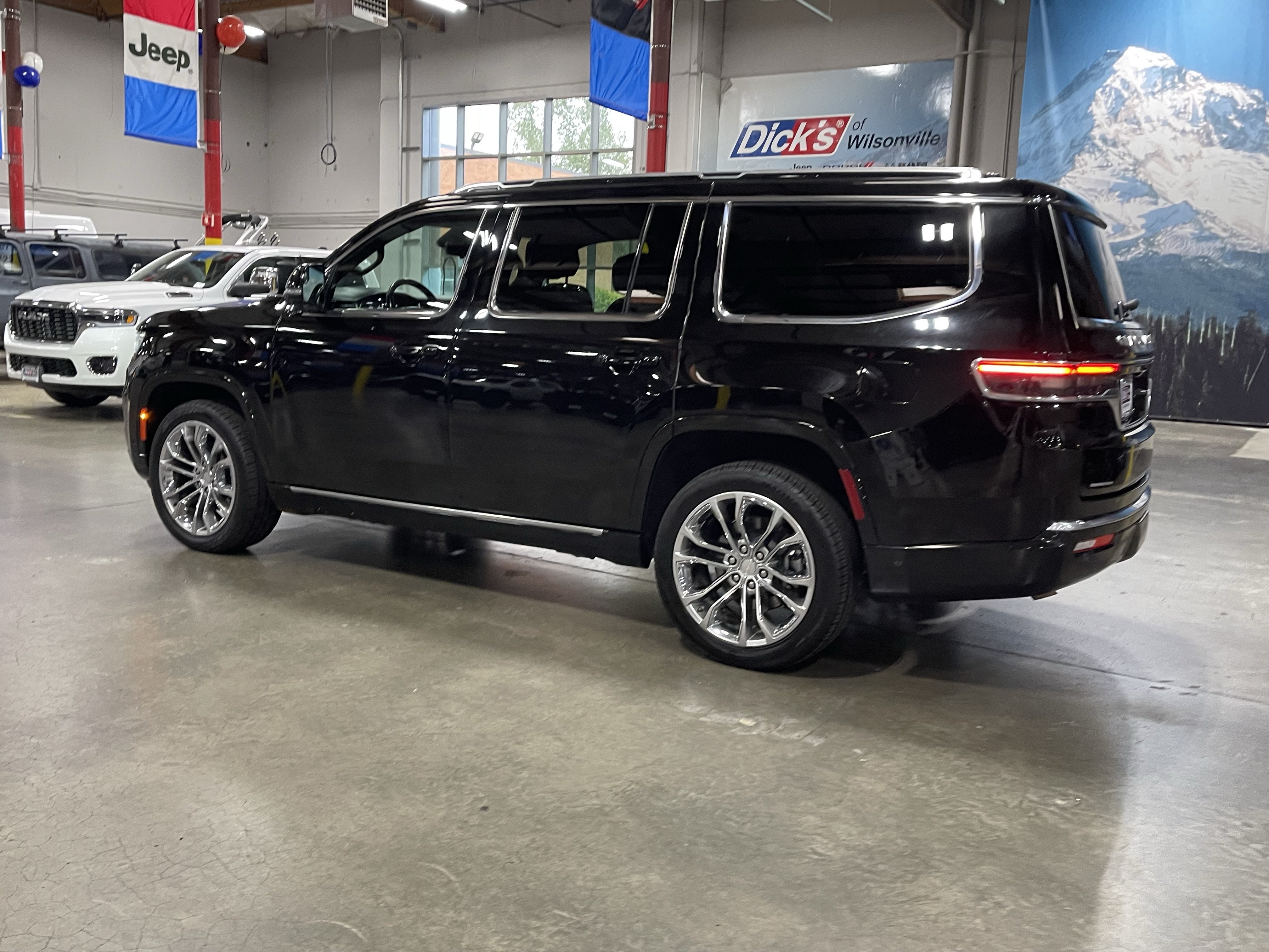2023 Jeep Grand Wagoneer Series II