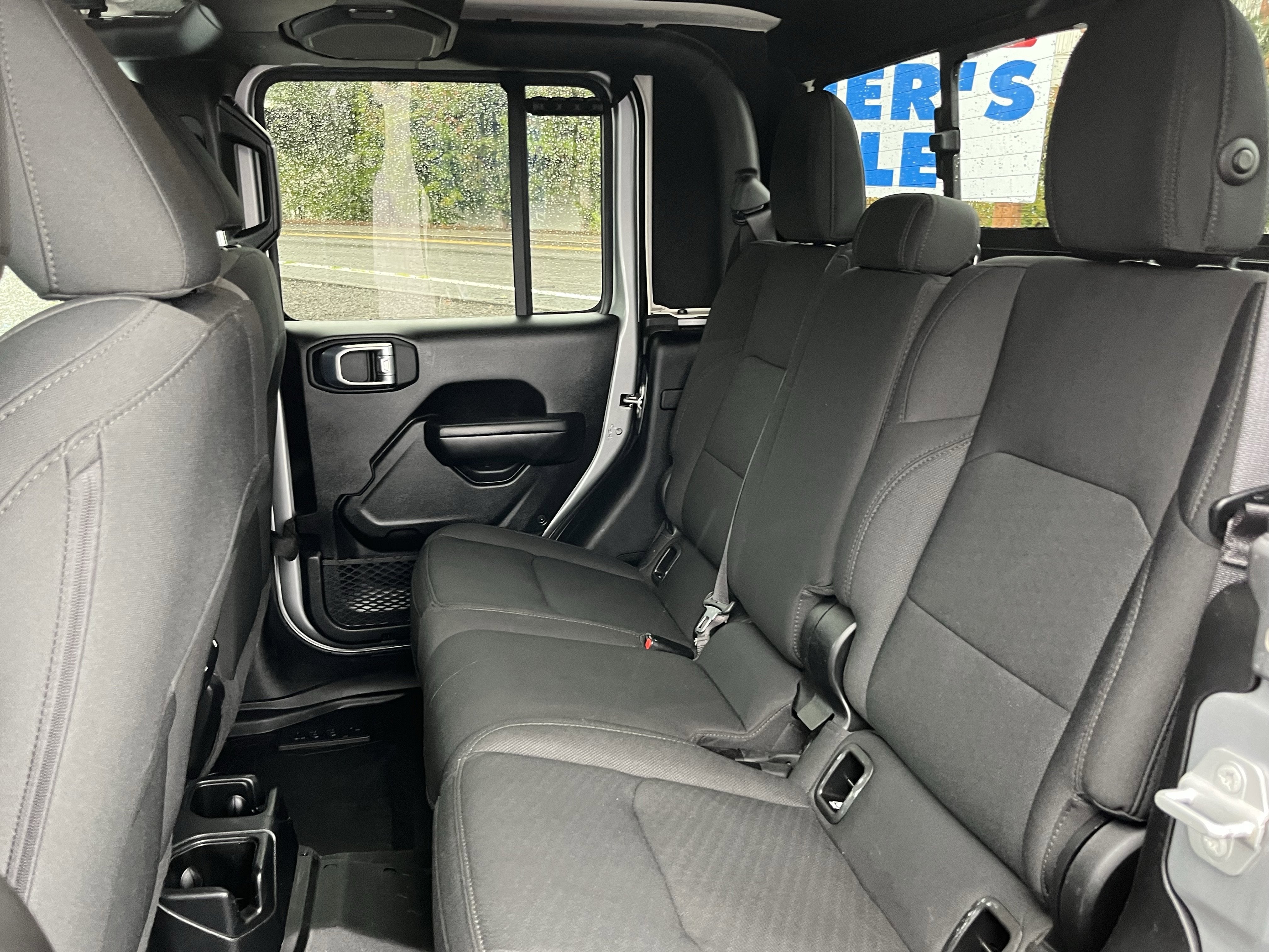 2021 Jeep Gladiator Willys