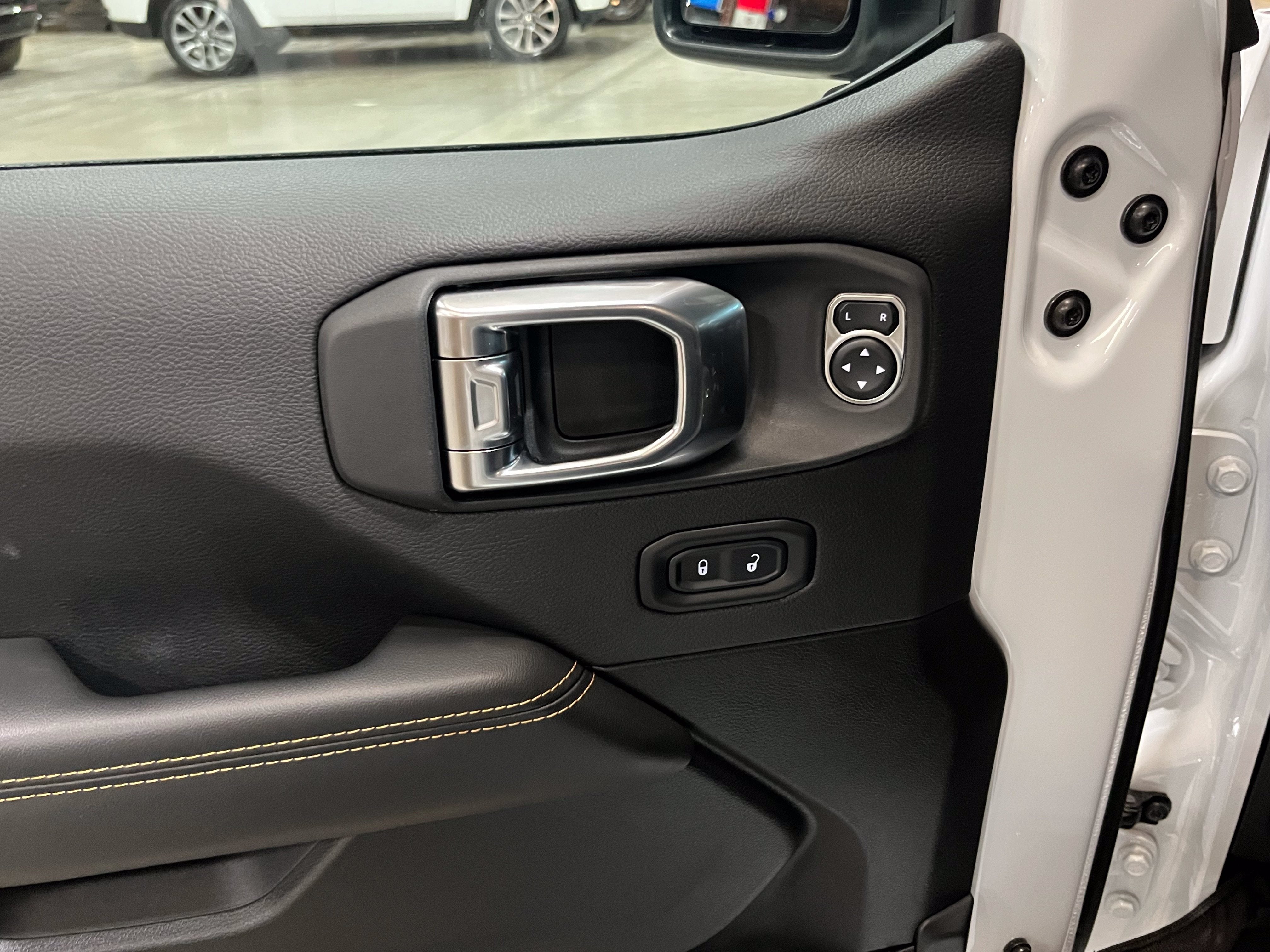 2025 Jeep Gladiator High Tide