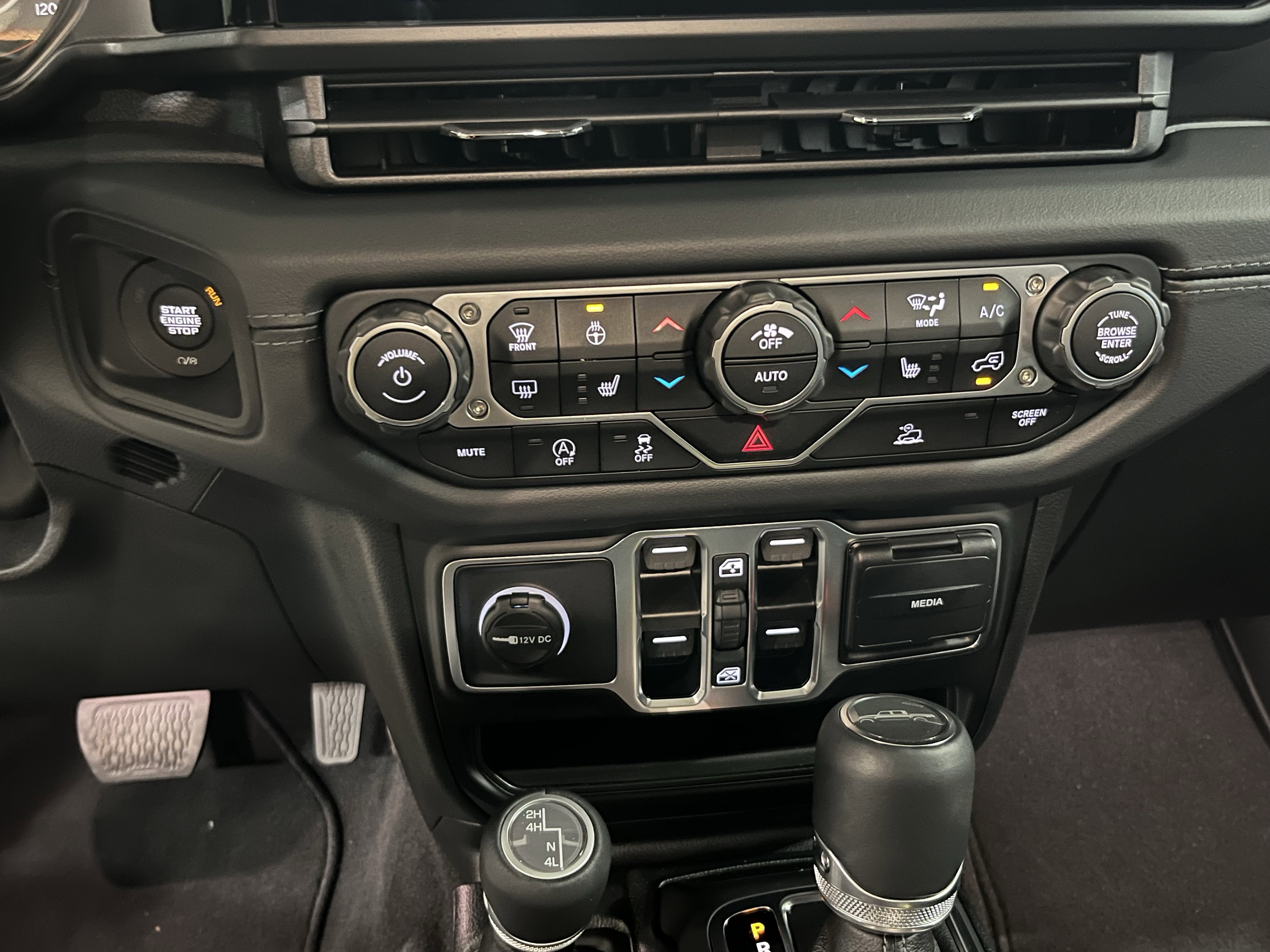 2025 Jeep Gladiator High Tide