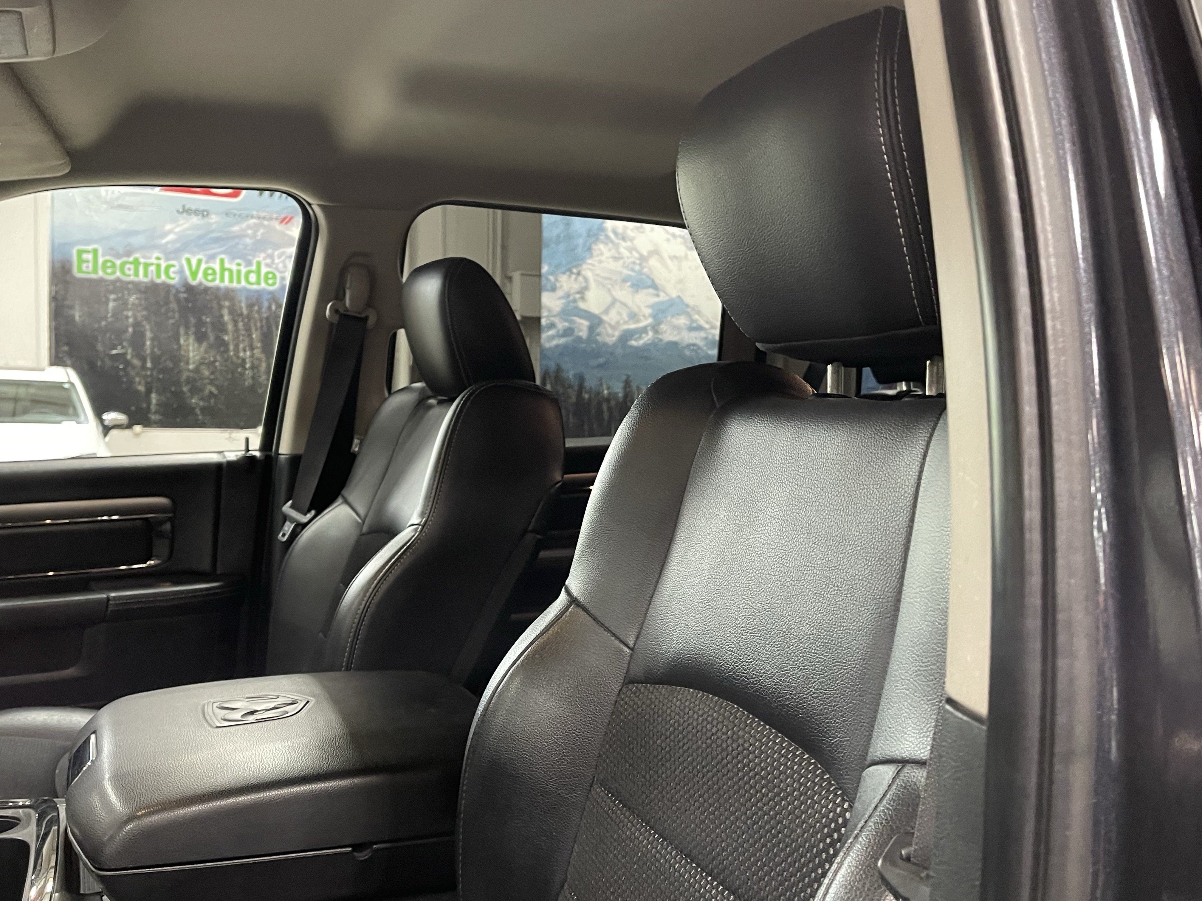 2016 RAM 1500 Sport