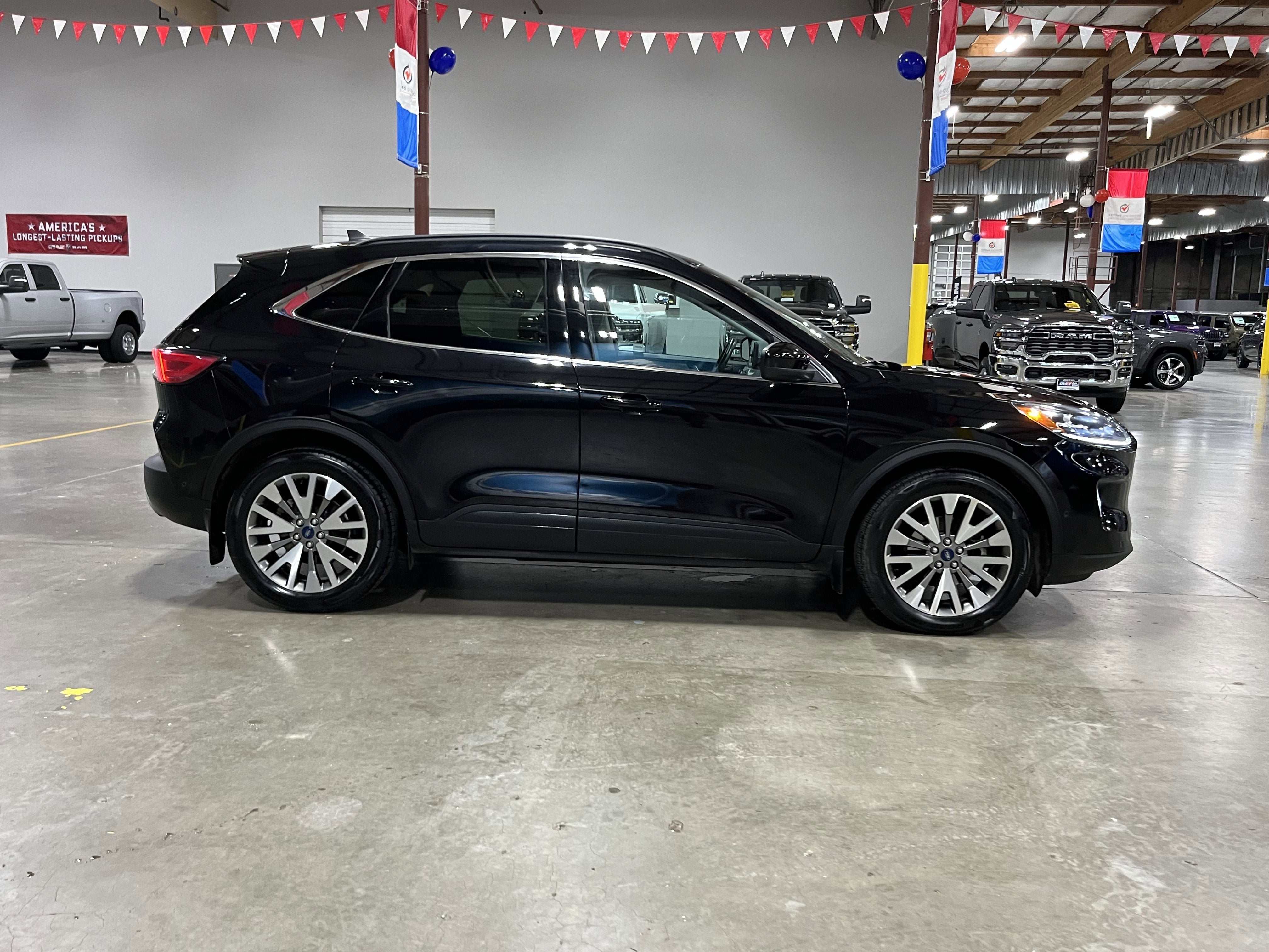 2021 Ford Escape Hybrid Titanium