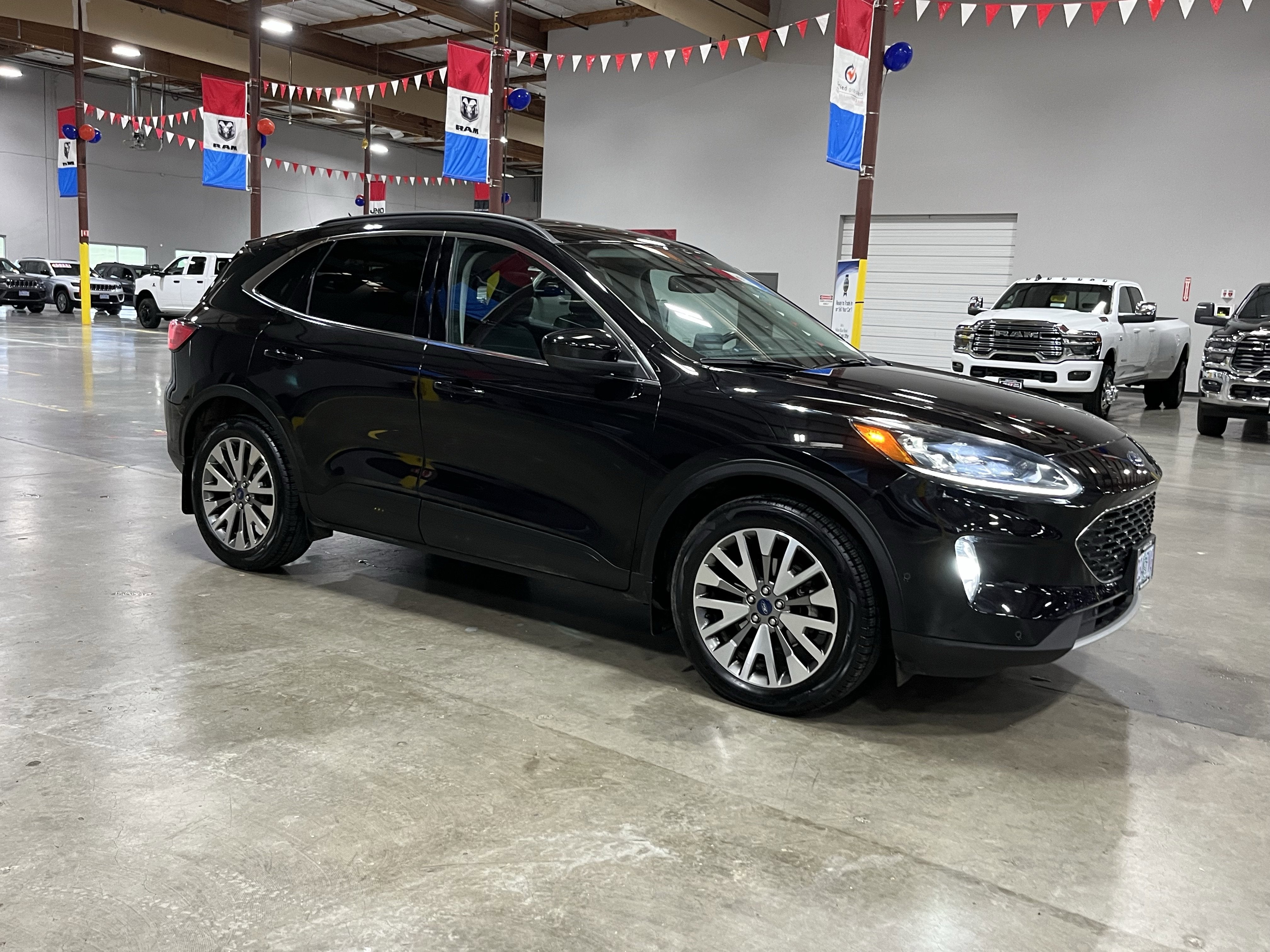 2021 Ford Escape Hybrid Titanium