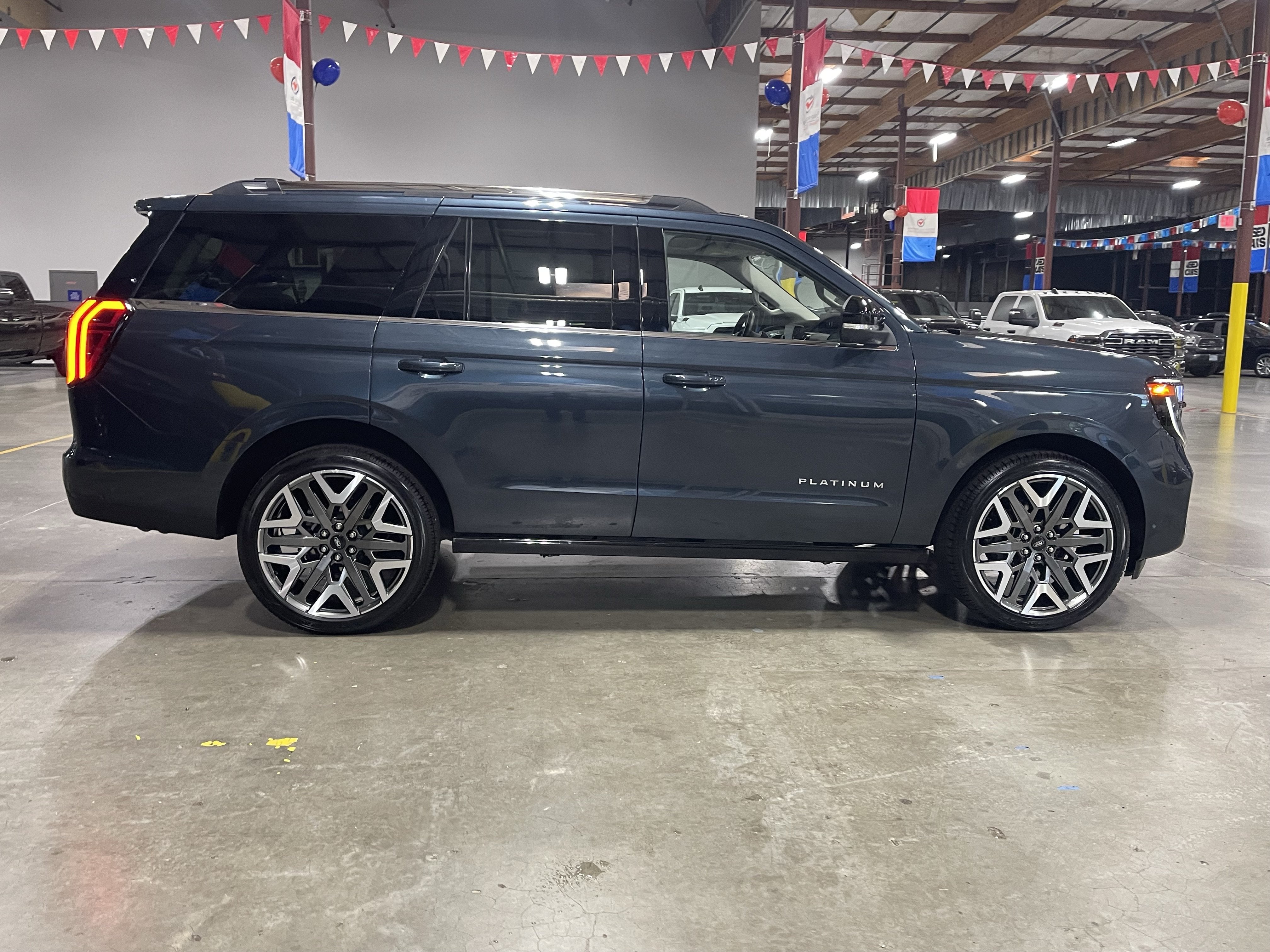 2025 Ford Expedition Platinum
