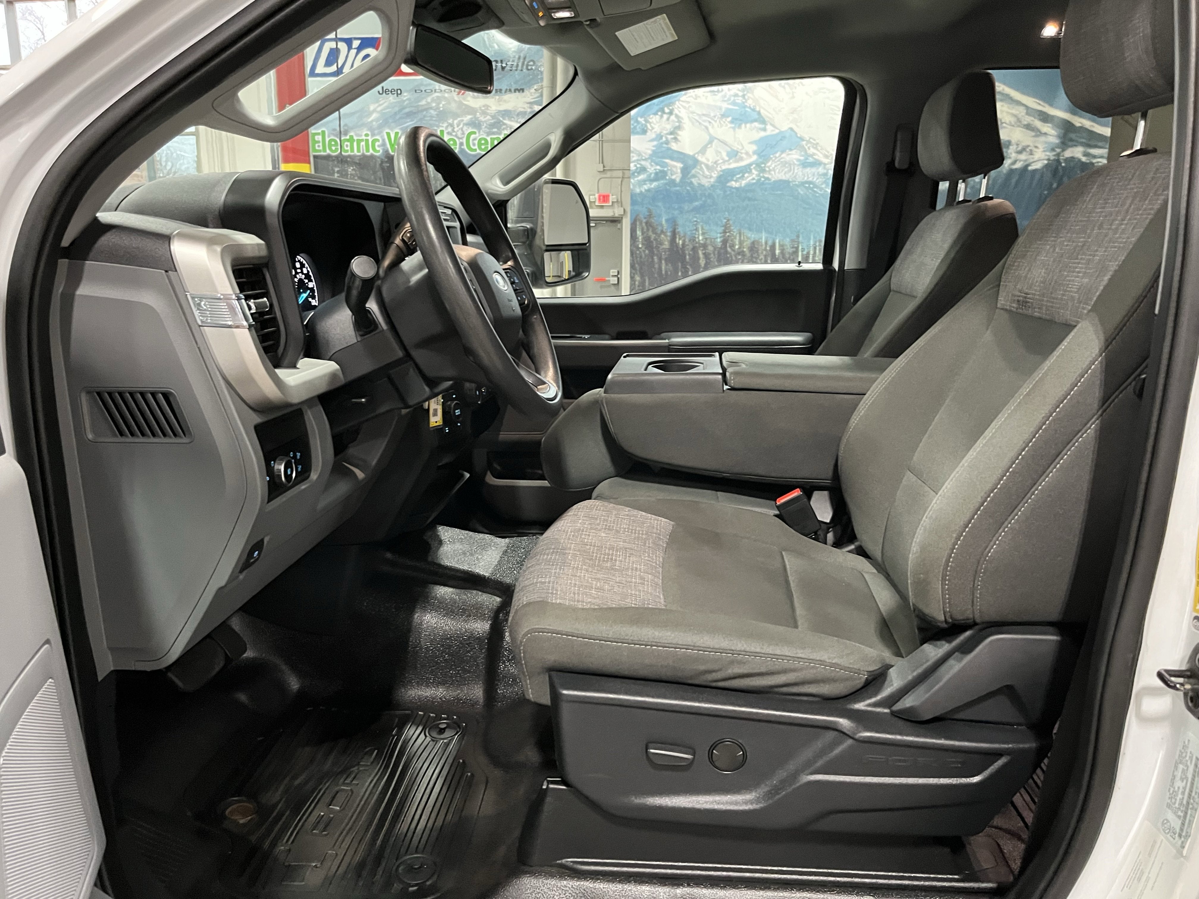 2023 Ford F-350SD XLT