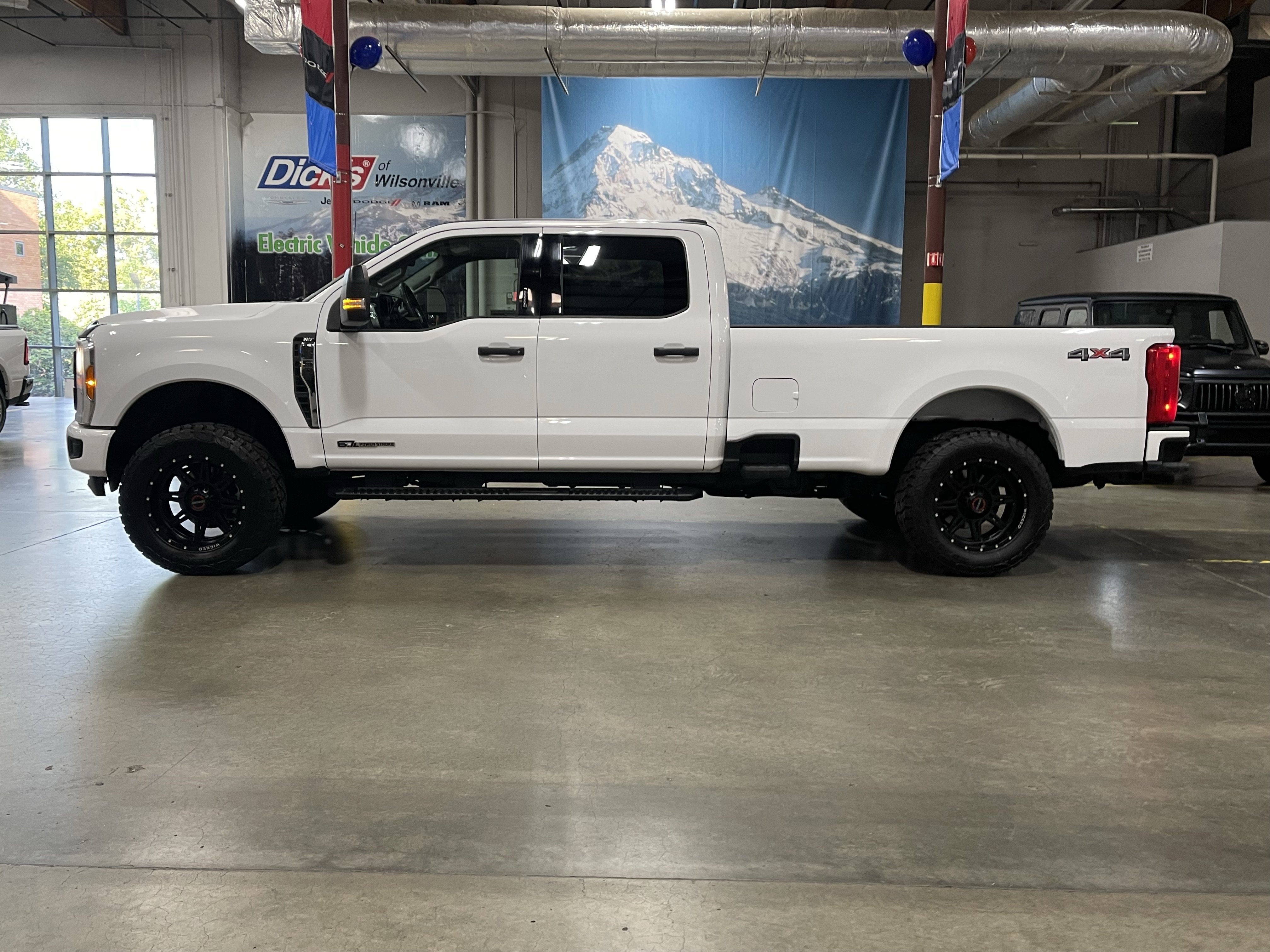 2024 Ford F-350SD XLT