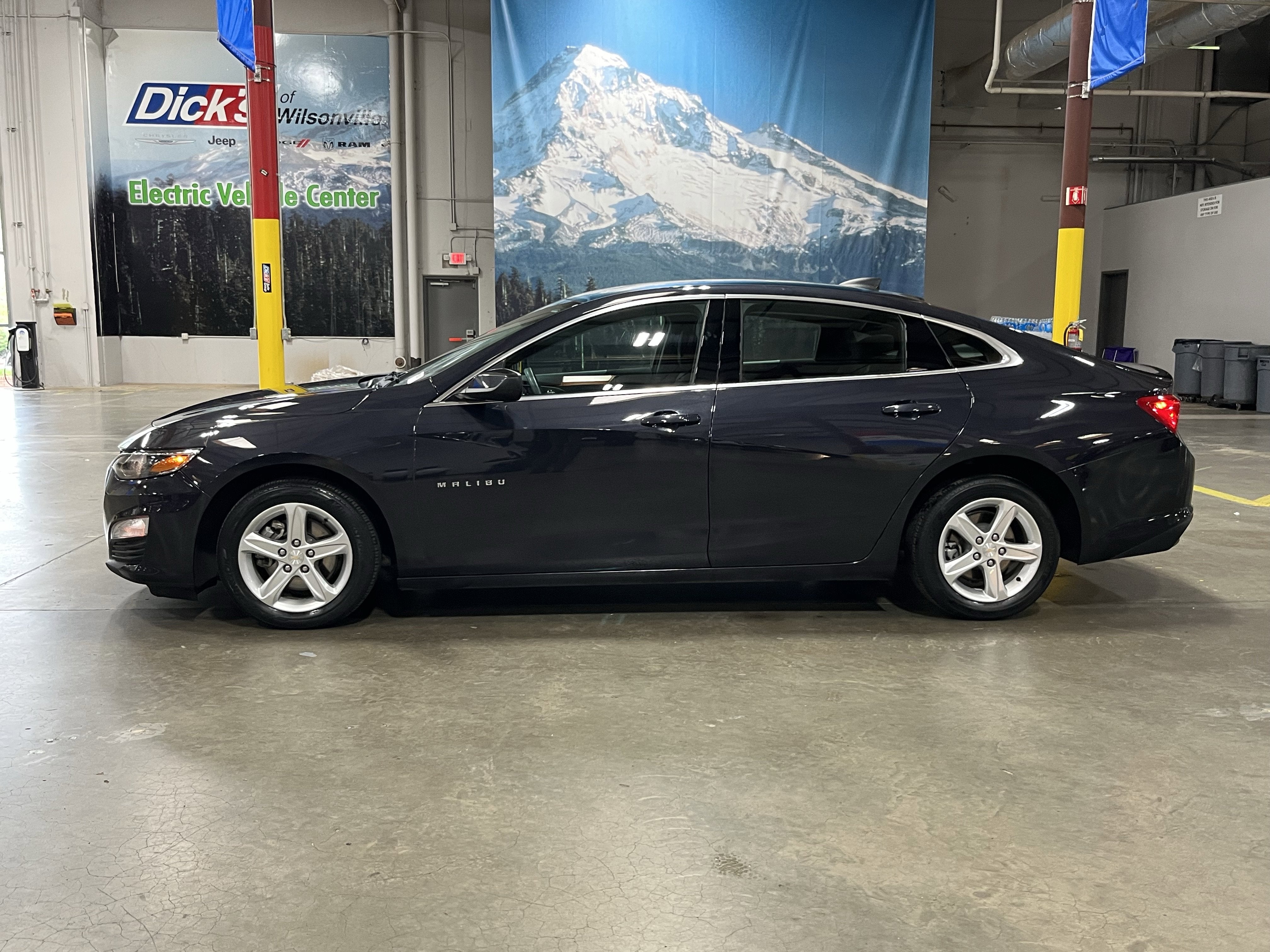 2023 Chevrolet Malibu LS