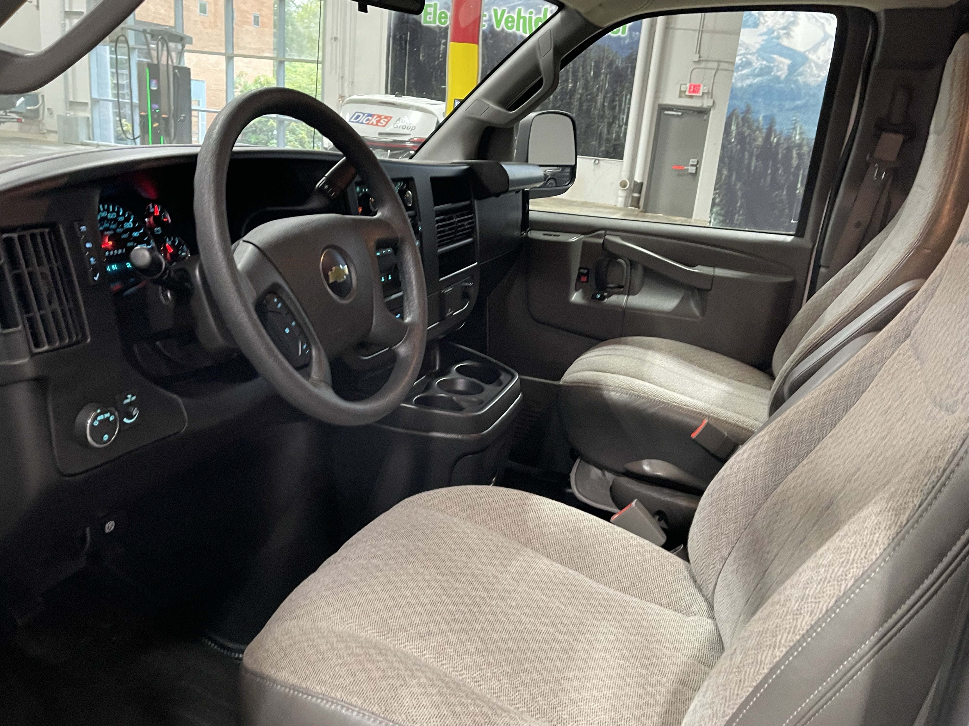 2023 Chevrolet Express 3500 LS