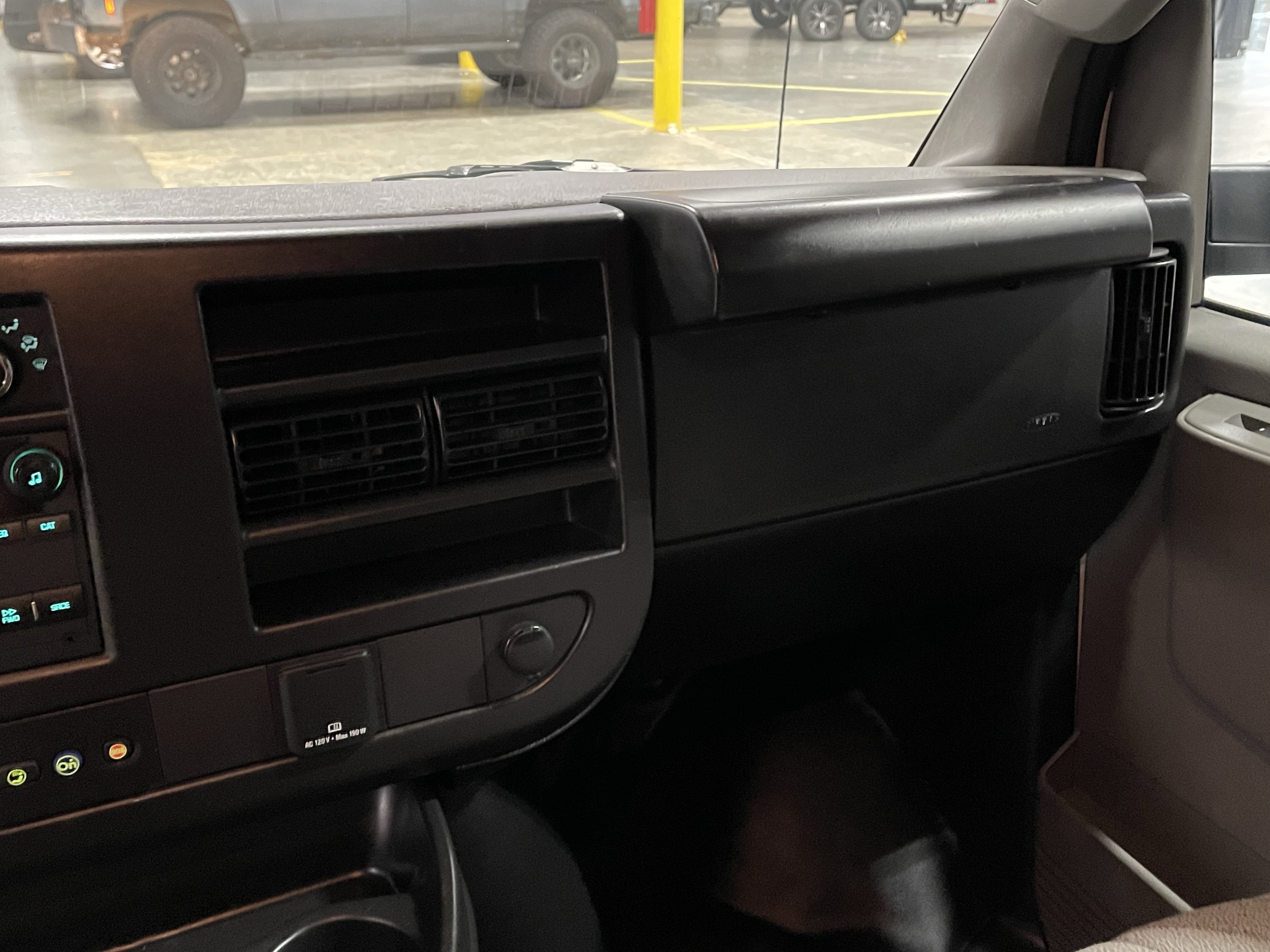 2023 Chevrolet Express 3500 LS