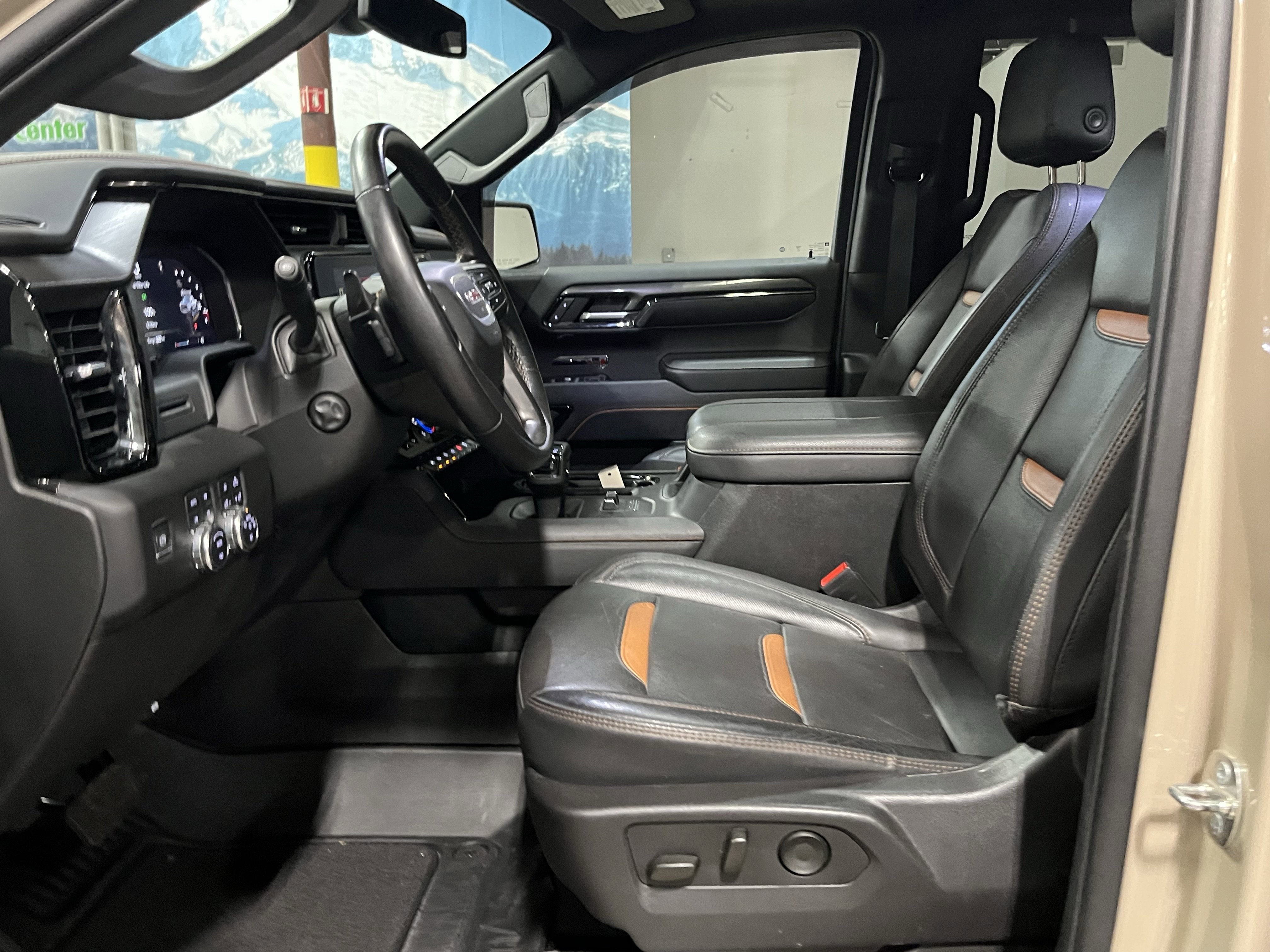 2023 GMC Sierra 1500 AT4