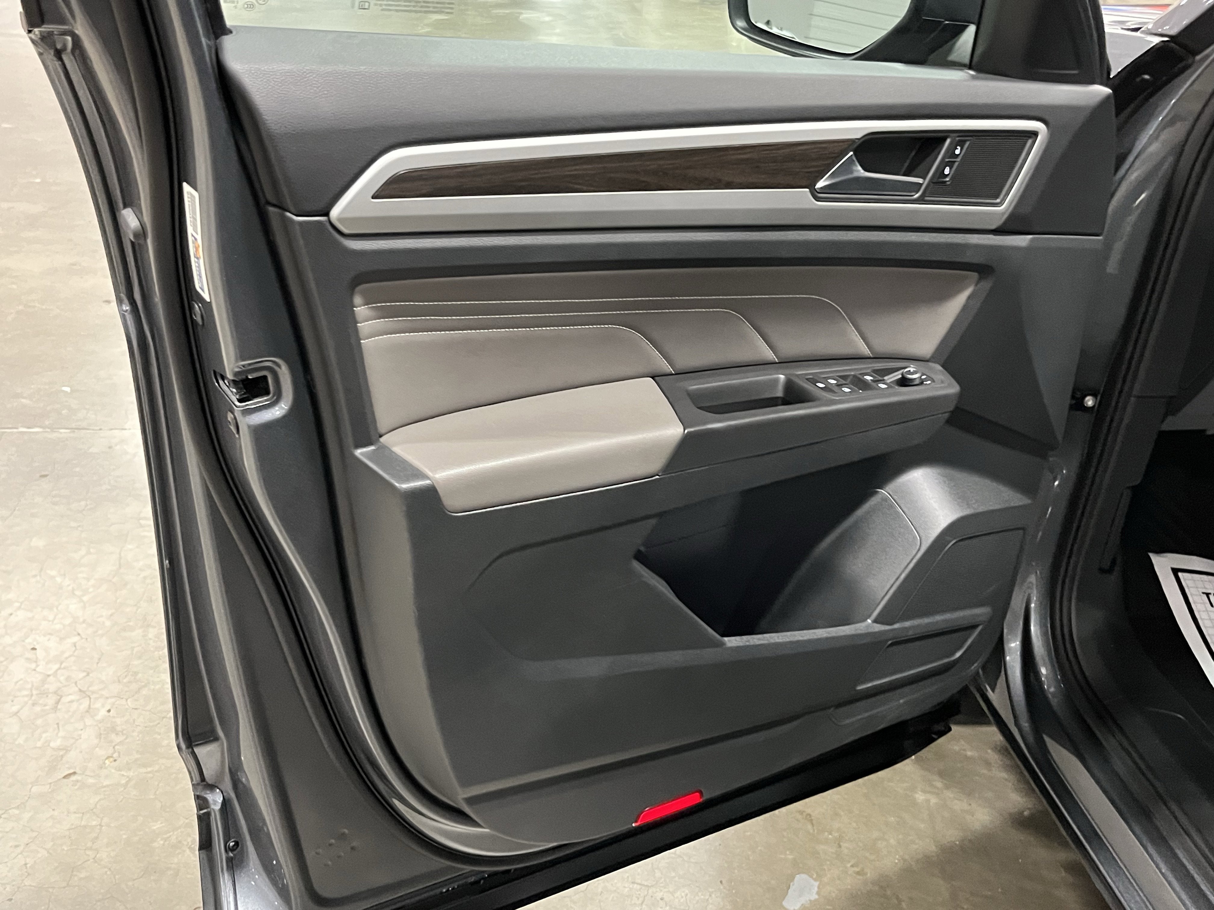 2023 Volkswagen Atlas 2.0T SE