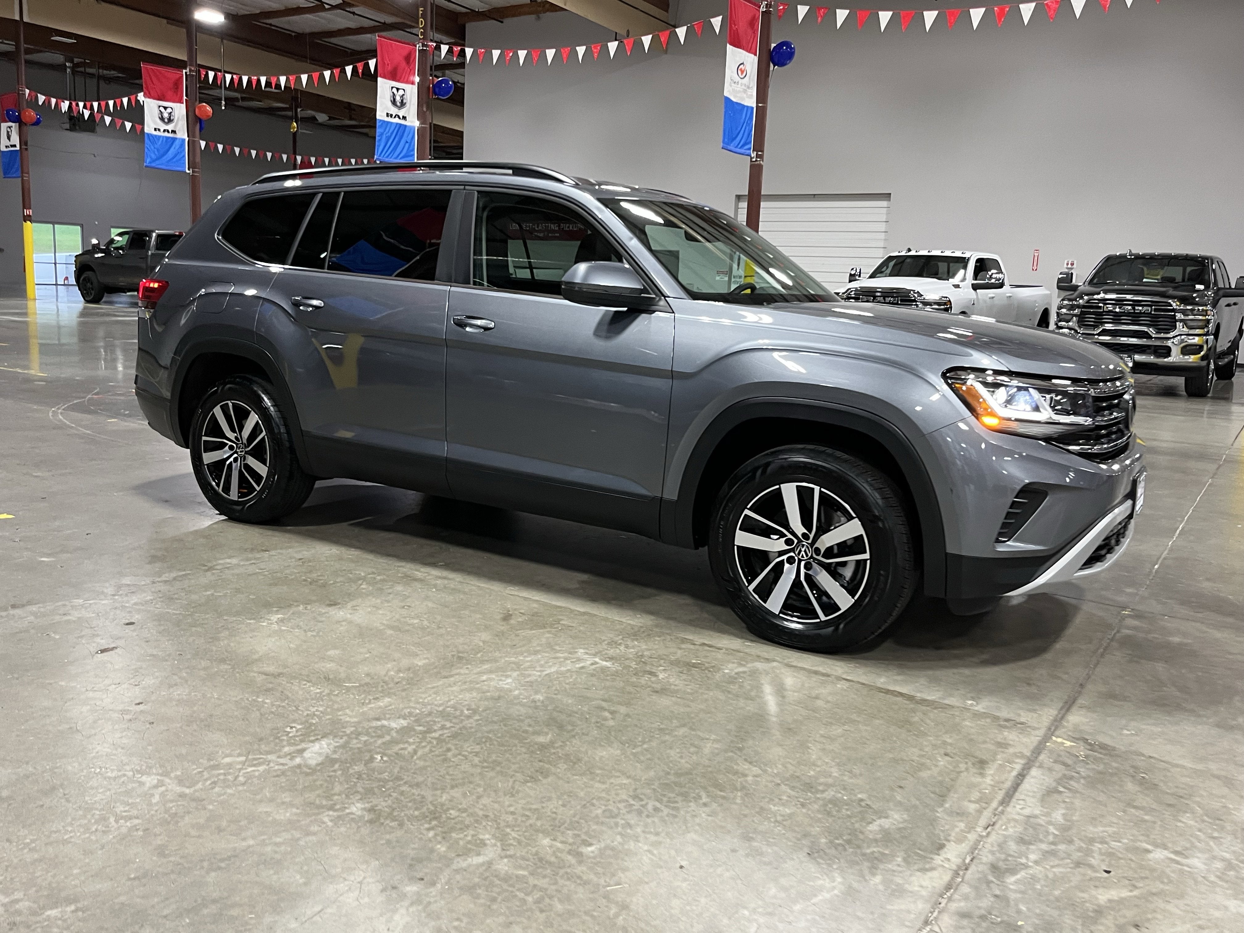 2023 Volkswagen Atlas 2.0T SE